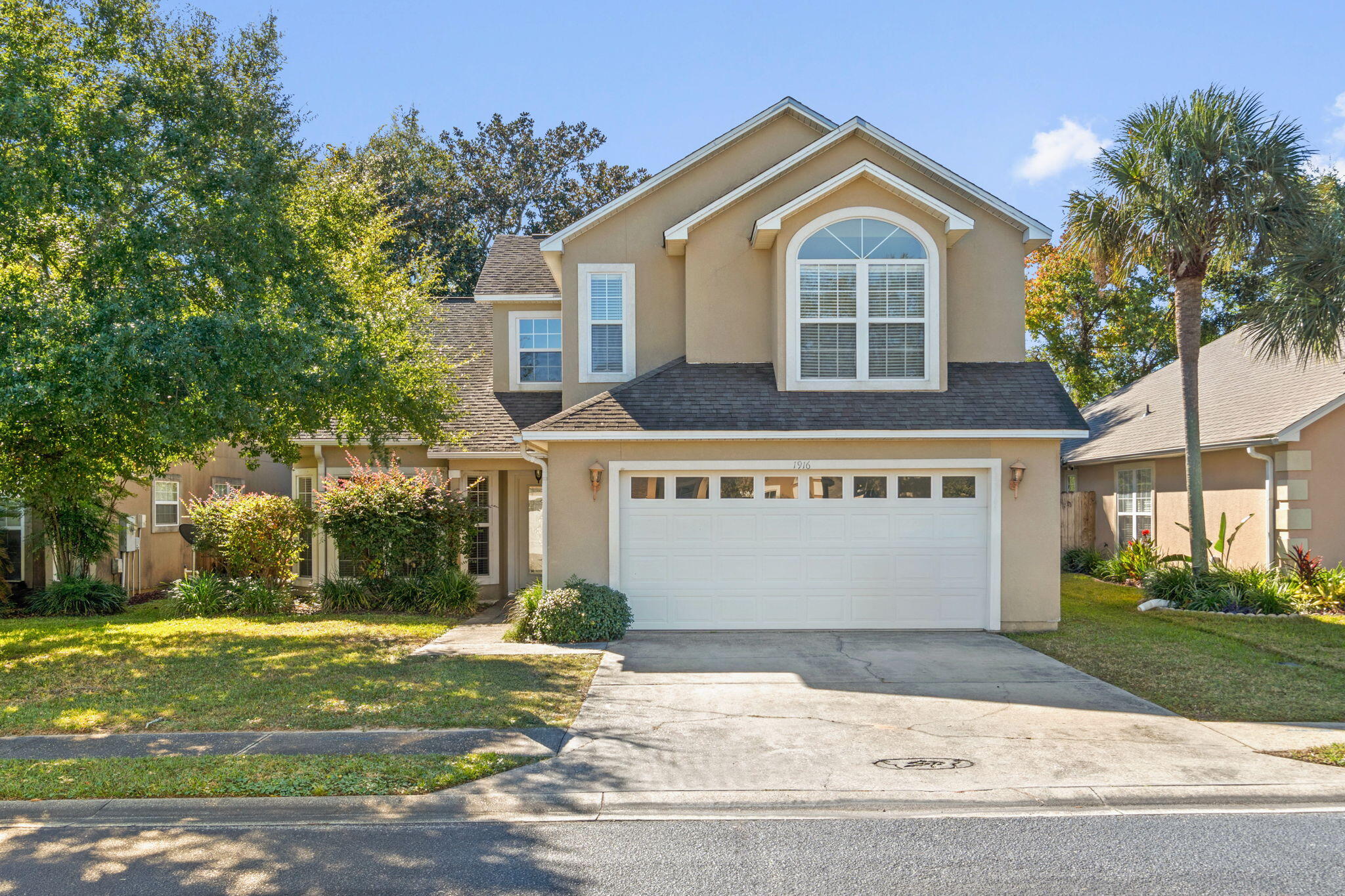 SUMMER PLACE - Residential Lease