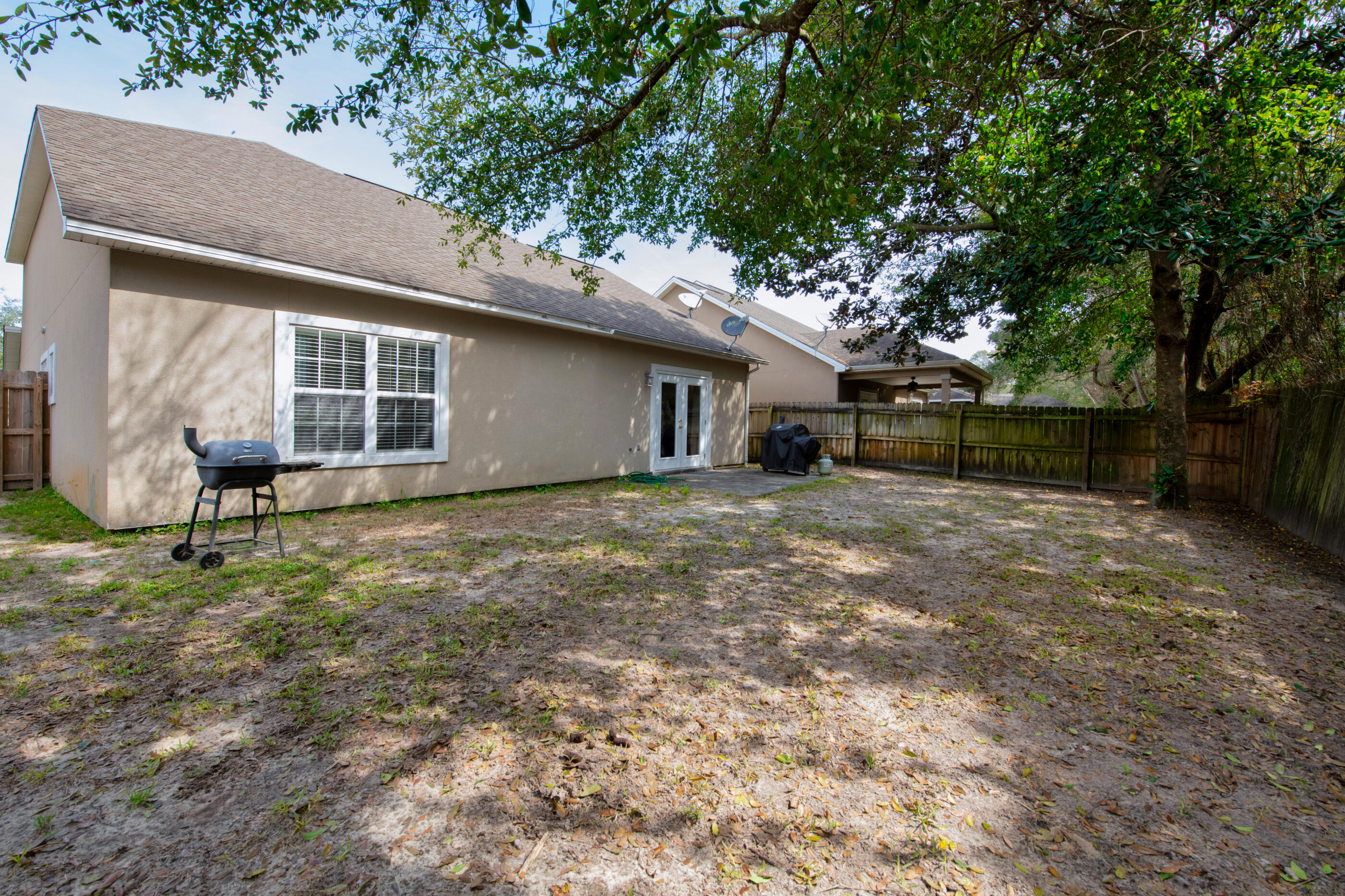SUMMER PLACE - Residential Lease