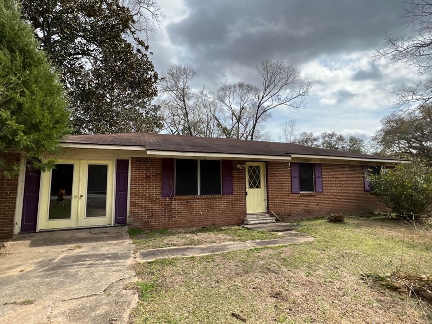 Opportunity abounds with this all brick REO home. Located just north of Defuniak Springs, this 3 bedroom 1 bath home rests on 1.3 acres, and a partially fenced back yard area.. Home has Kitchen/Dining combo and a garage area that was enclosed. Home needs repairs and will not qualify for financing. Cash, hard money or rehab loans only. Call today!