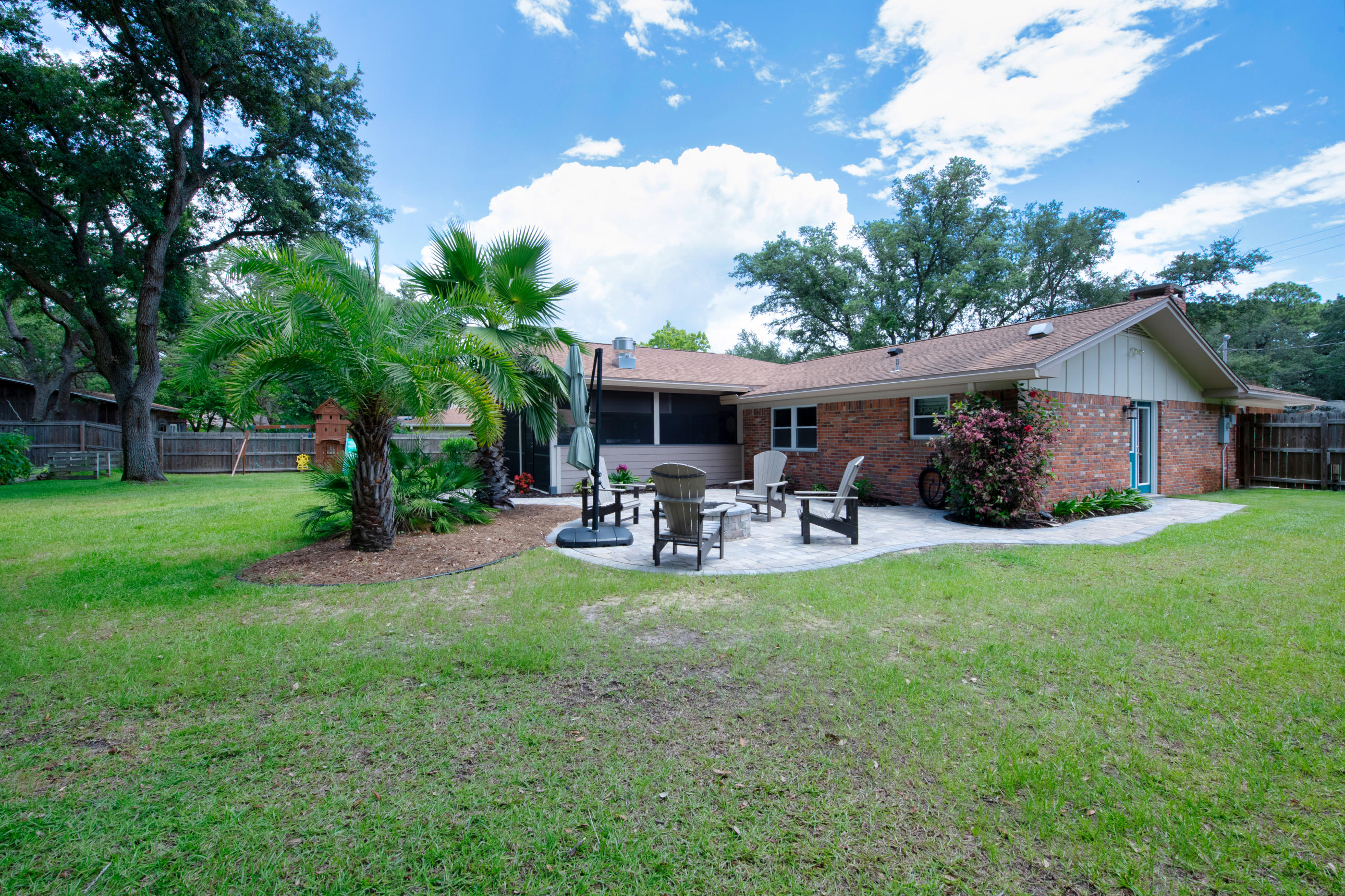 LAKE LORRAINE ESTATES 1 - Residential