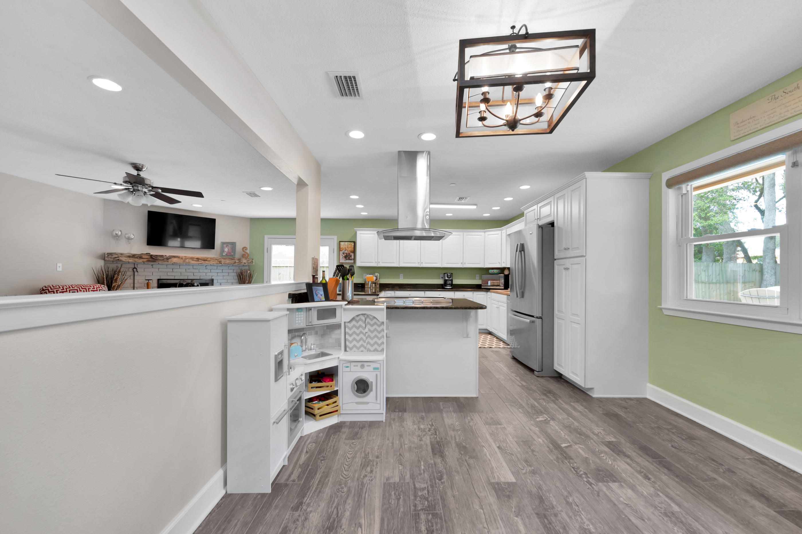 LAKE LORRAINE ESTATES 1 - Residential