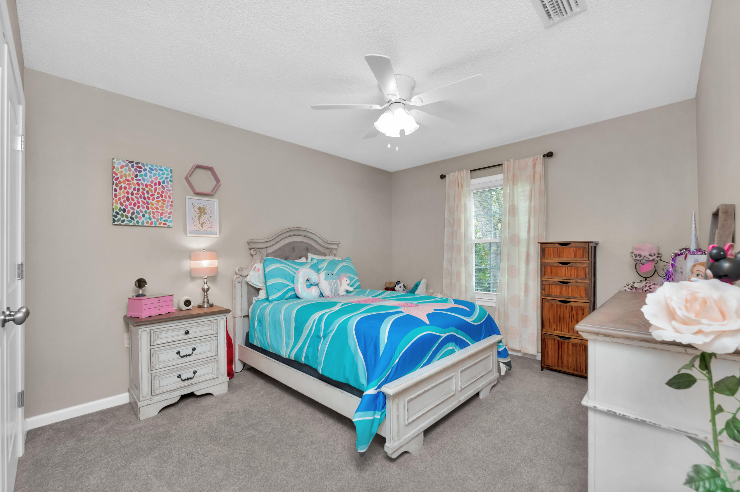 LAKE LORRAINE ESTATES 1 - Residential