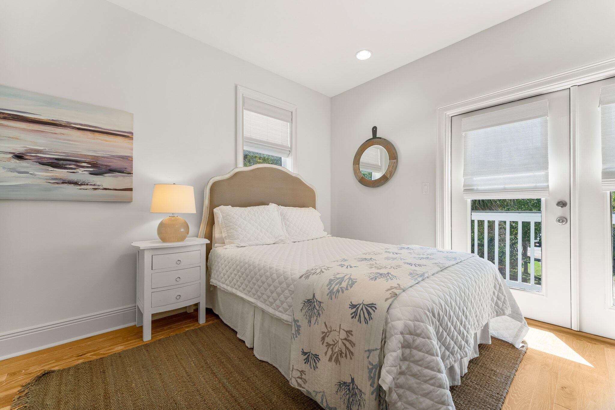 SEABREEZE 3RD ADDN - Residential