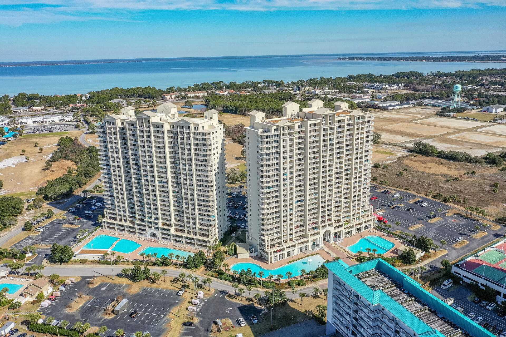 ARIEL DUNES I - Residential