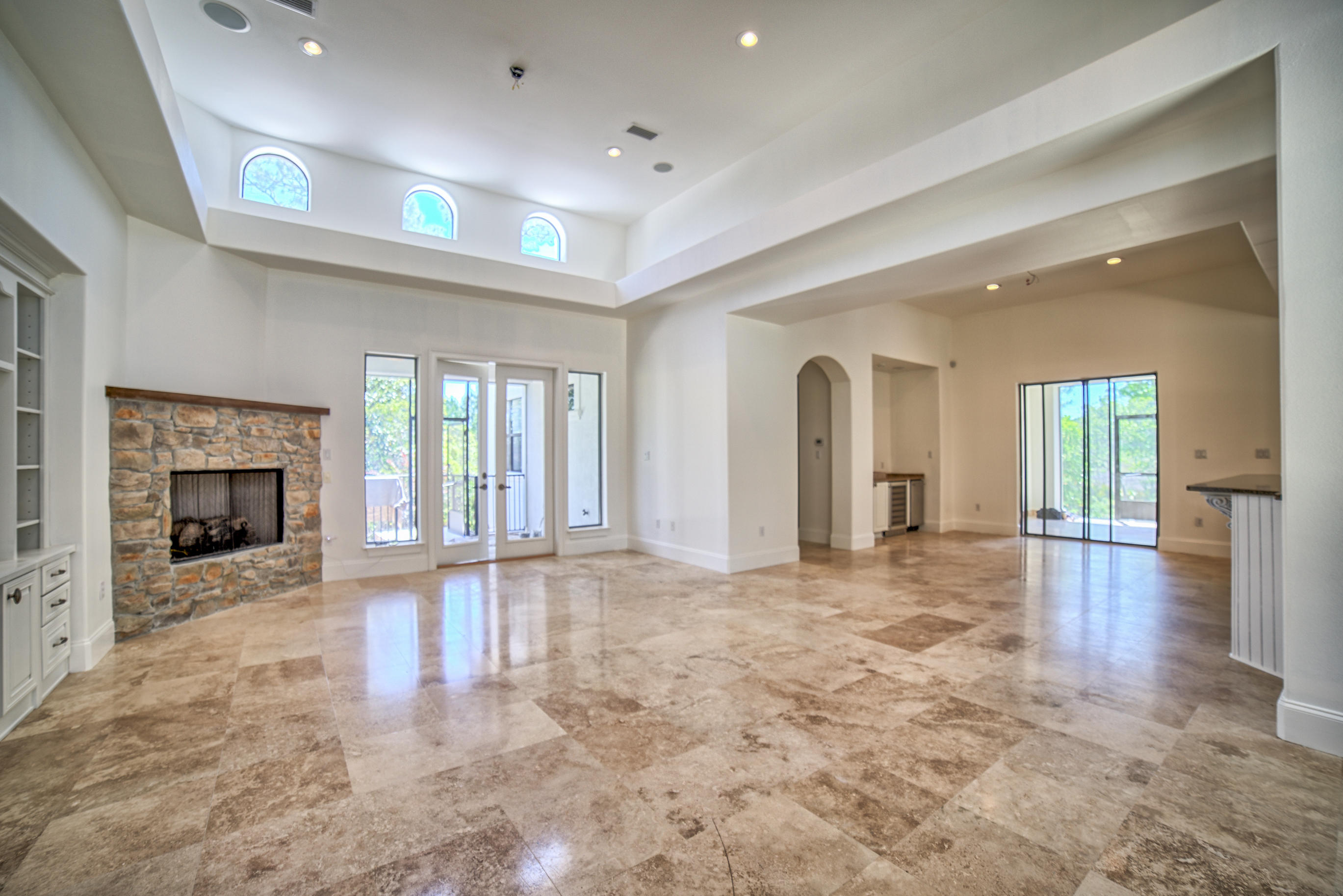 BURNT PINE - Residential