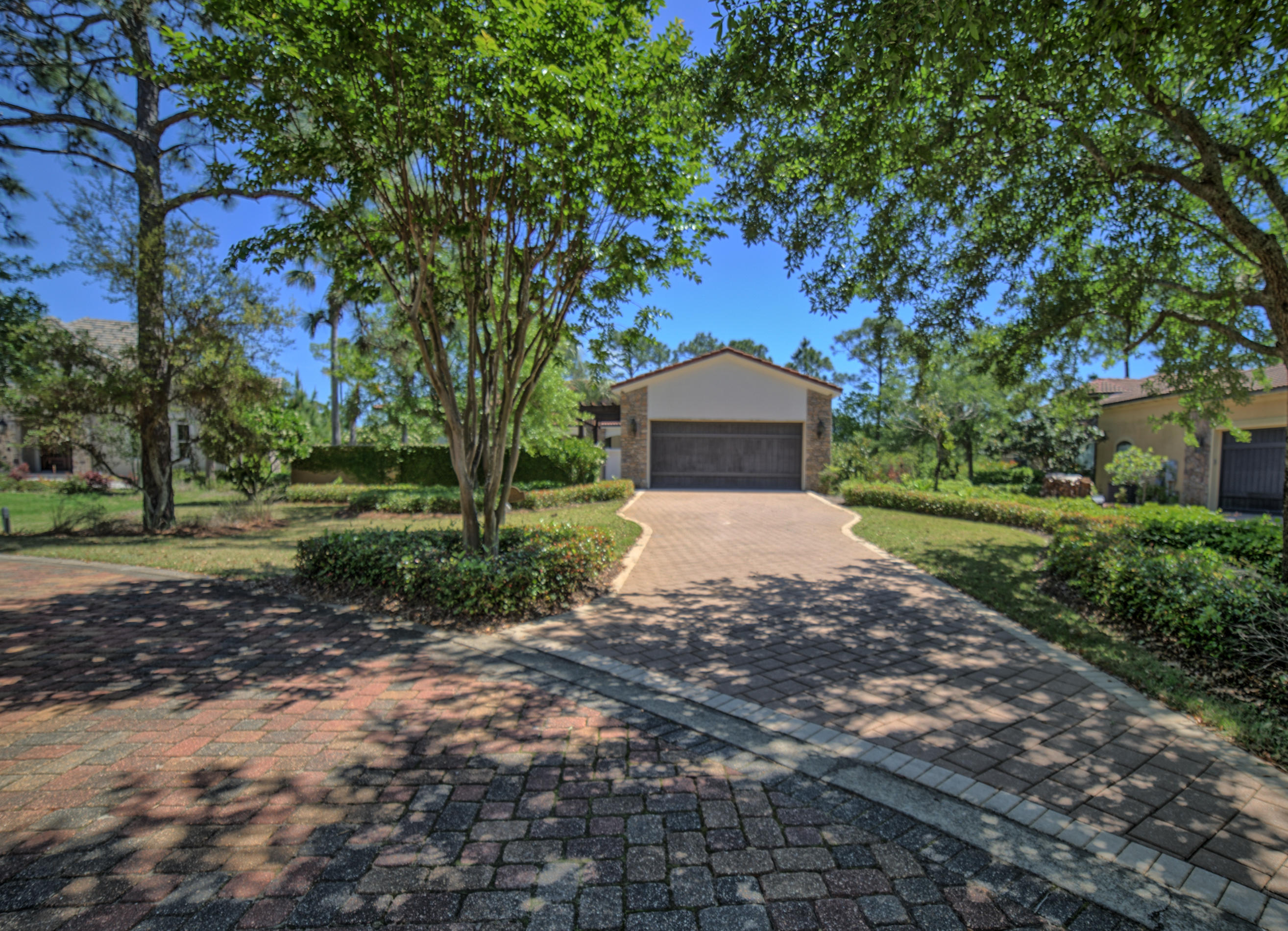 BURNT PINE - Residential