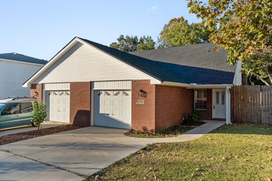 Characterized by its charming coastal allure, 707B Woodlawn Avenue in Fort Walton Beach offers an inviting retreat for those seeking comfort and style. This delightful duplex boasts three spacious bedrooms and two full bathrooms, providing ample room for relaxation and everyday living. Encompassing 1,400 square feet of thoughtfully designed space, this rental property perfectly blends functionality with modern aesthetics. Natural light pours through the windows, highlighting the home's cozy interiors and creating a warm, welcoming atmosphere. The open-concept layout ensures a seamless flow from room to room, making it ideal for both entertaining and peaceful solitude.
