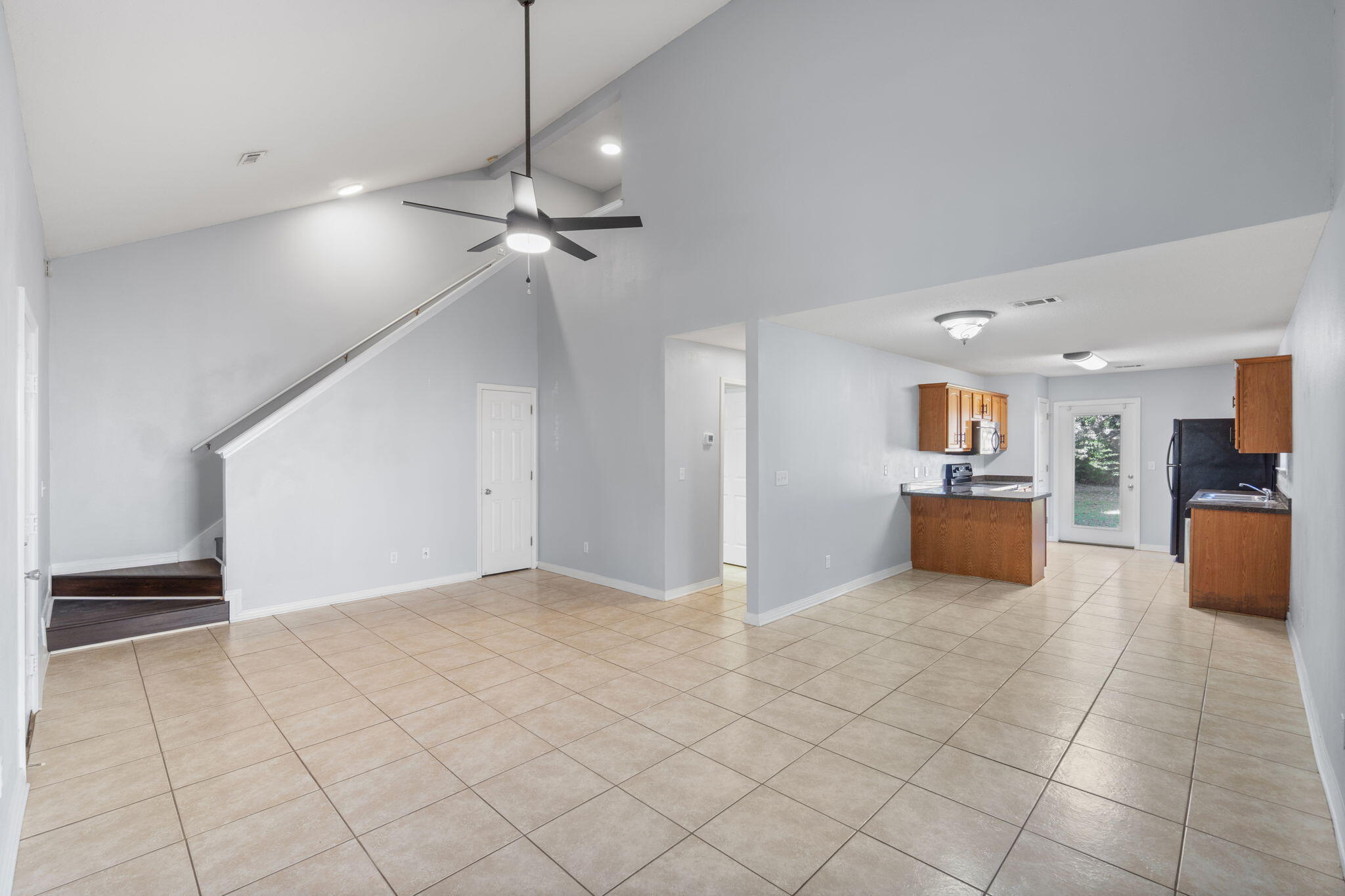 WOODLAWN HEIGHTS - Residential Lease