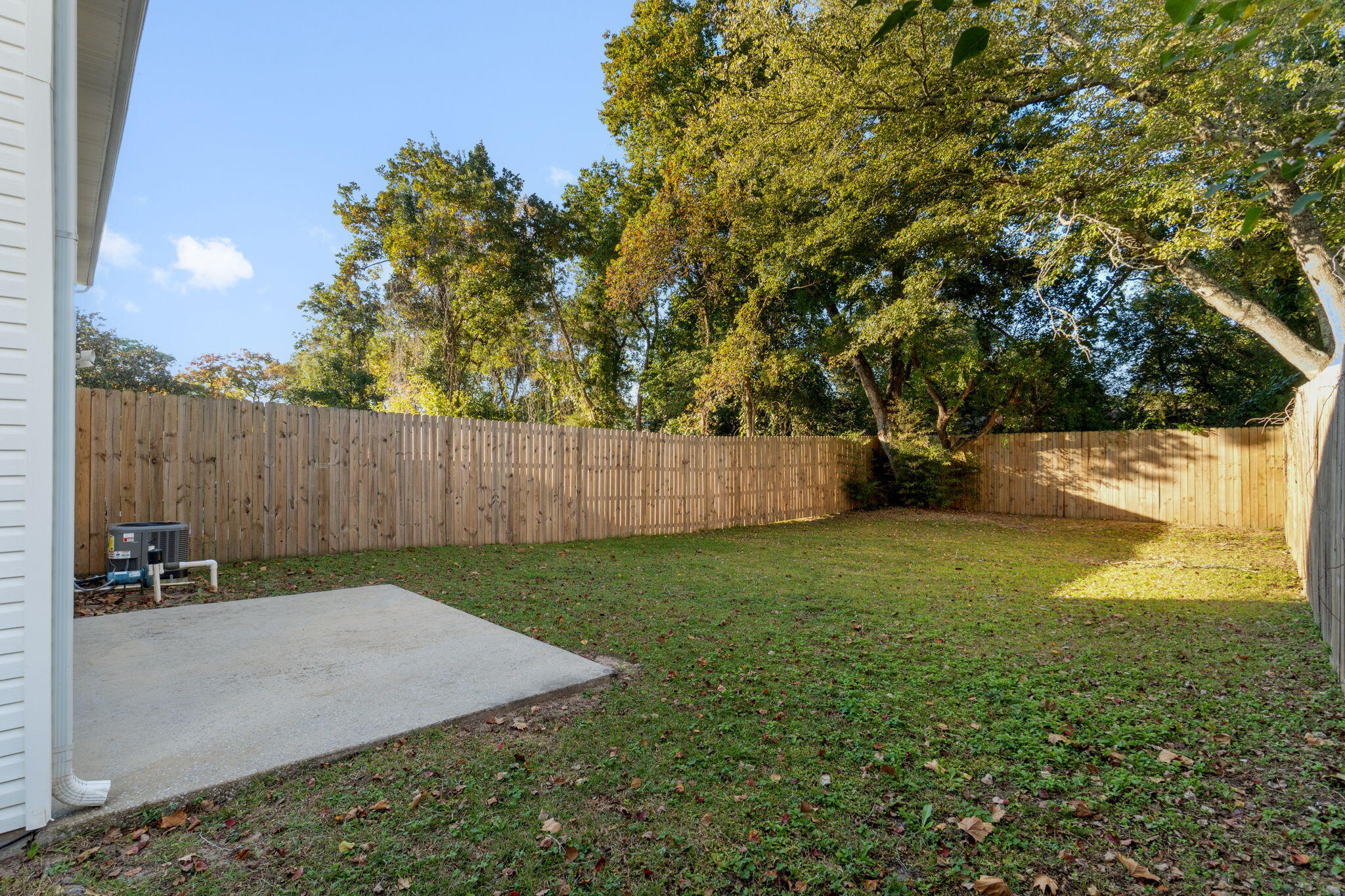 WOODLAWN HEIGHTS - Residential Lease