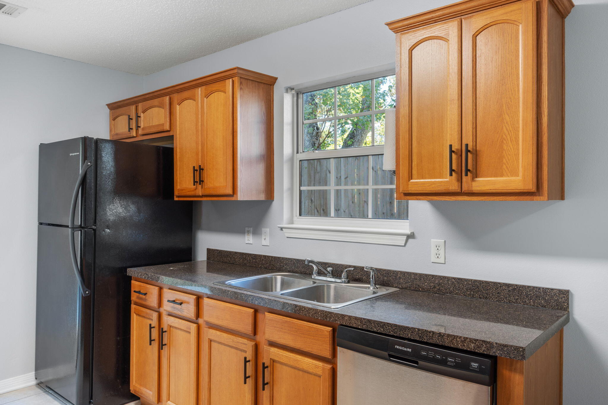 WOODLAWN HEIGHTS - Residential Lease