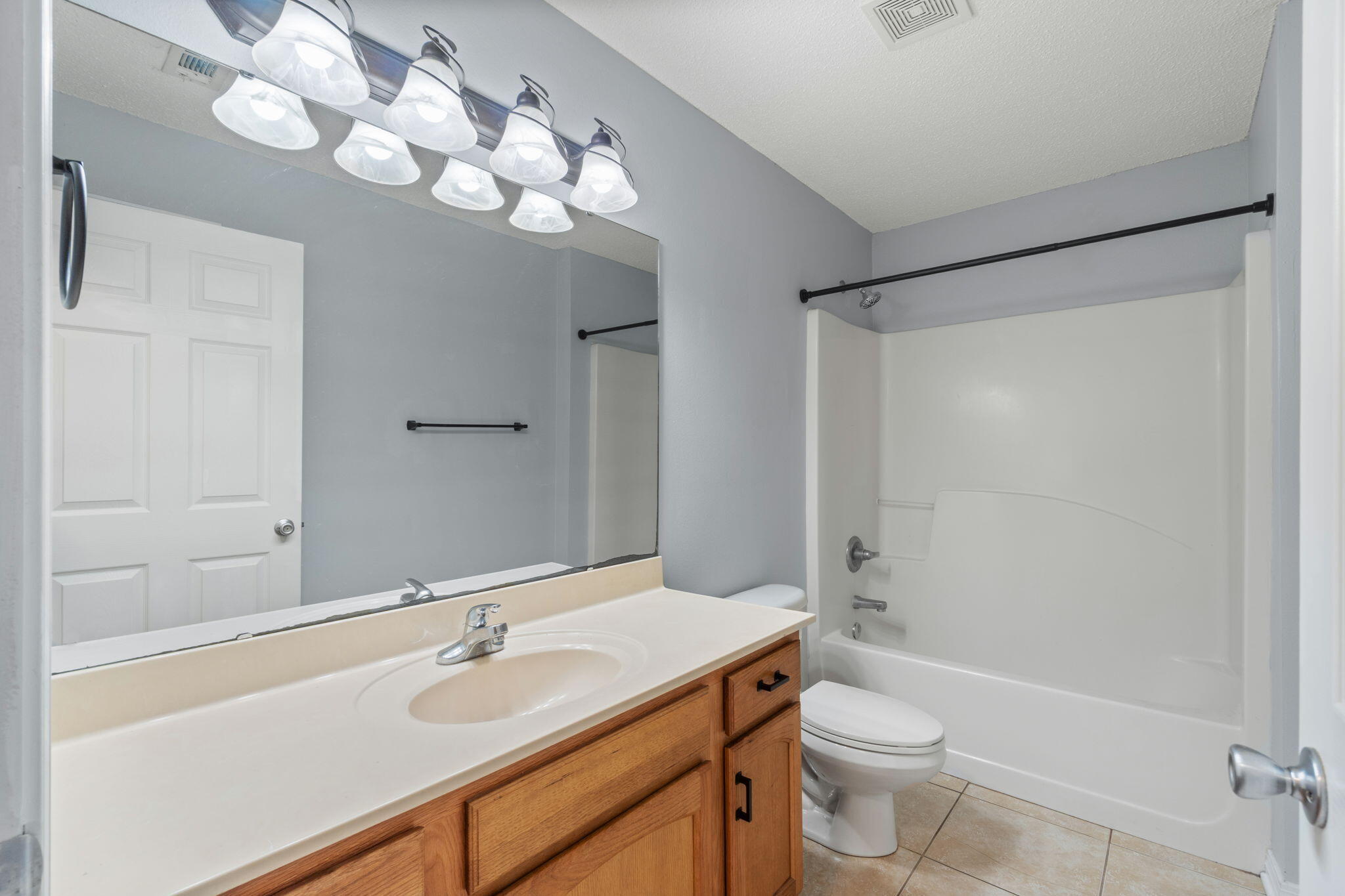 WOODLAWN HEIGHTS - Residential Lease