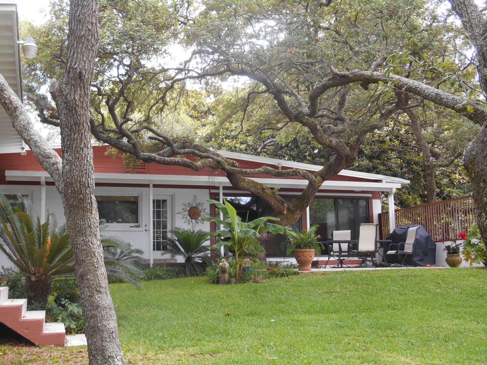 SUNSET STRIP - Residential