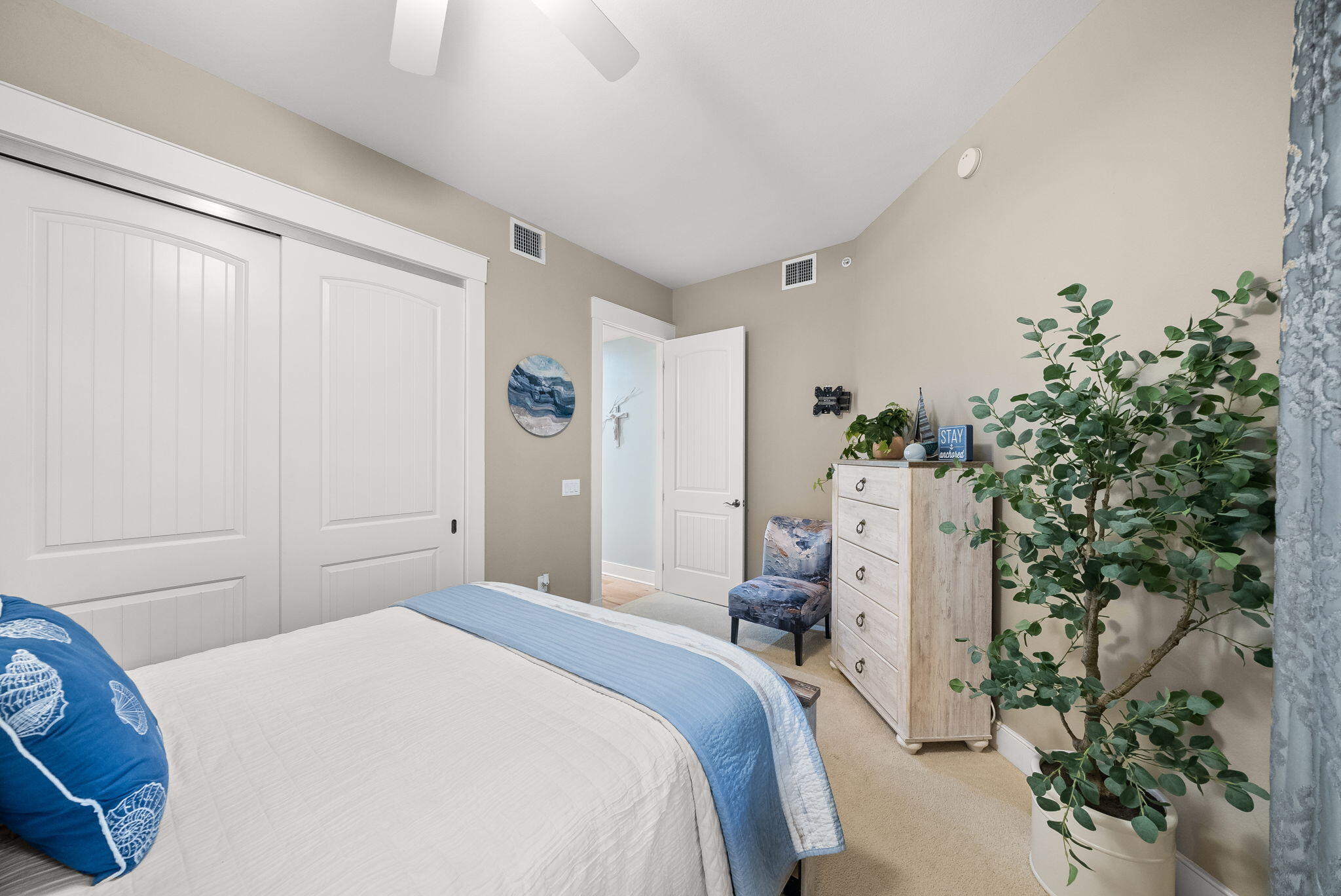 WILD HERON - CLUBSIDE II - Residential