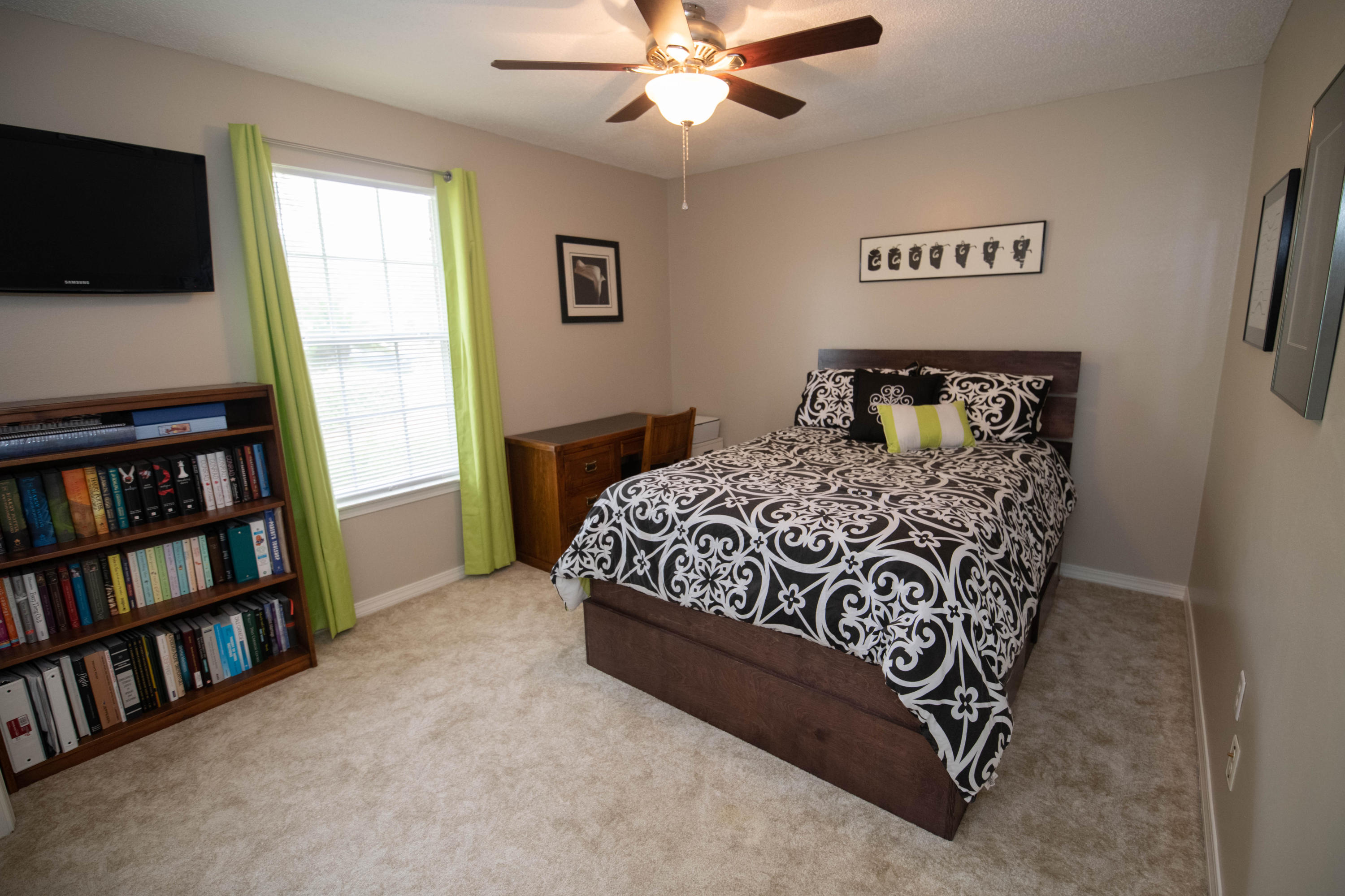 SOUTHMINSTER VILLAGE - Residential