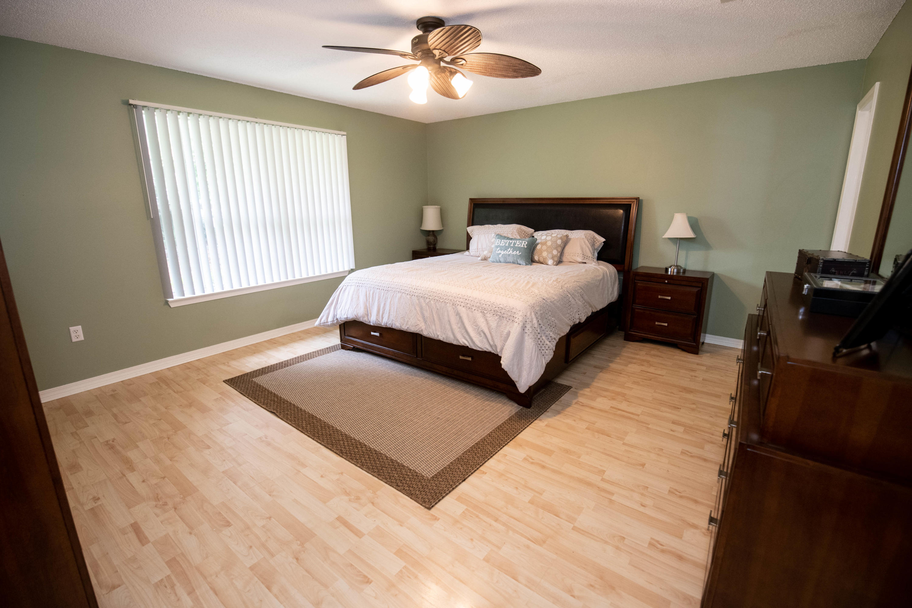 SOUTHMINSTER VILLAGE - Residential
