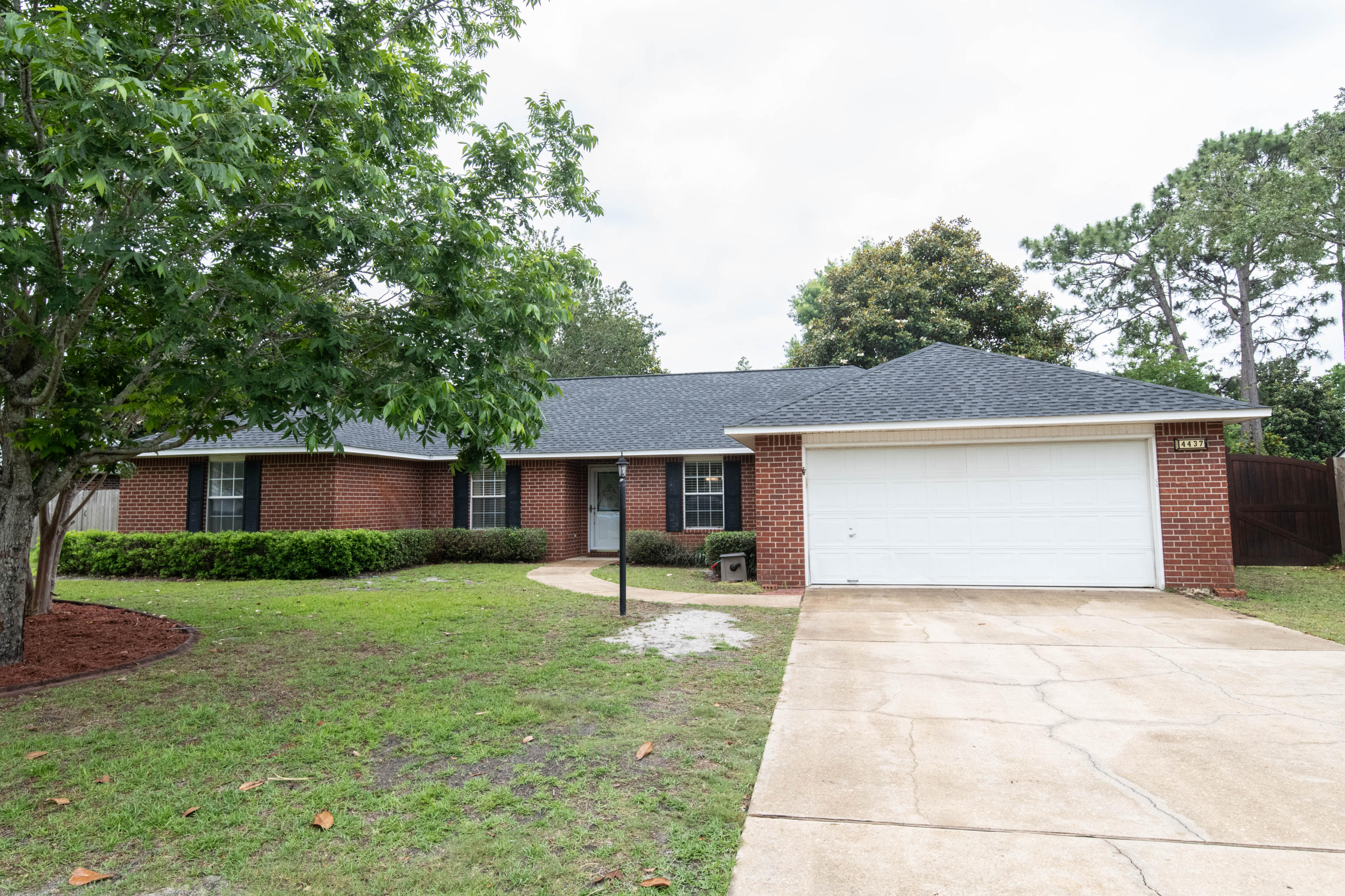 SOUTHMINSTER VILLAGE - Residential