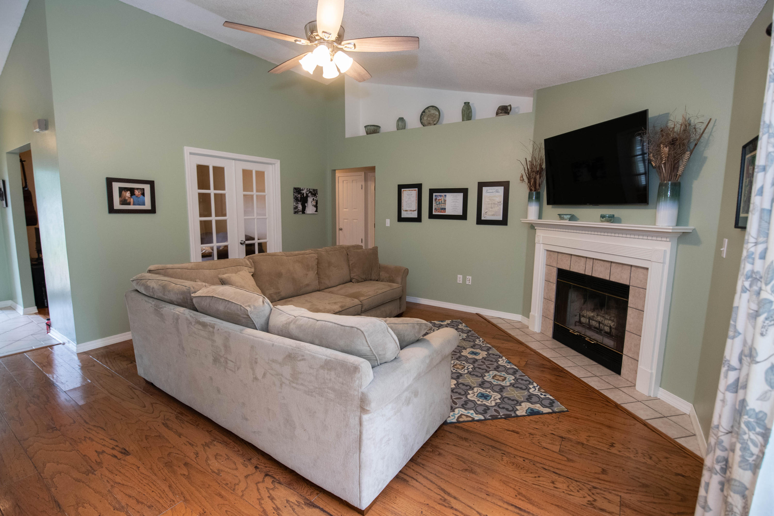 SOUTHMINSTER VILLAGE - Residential