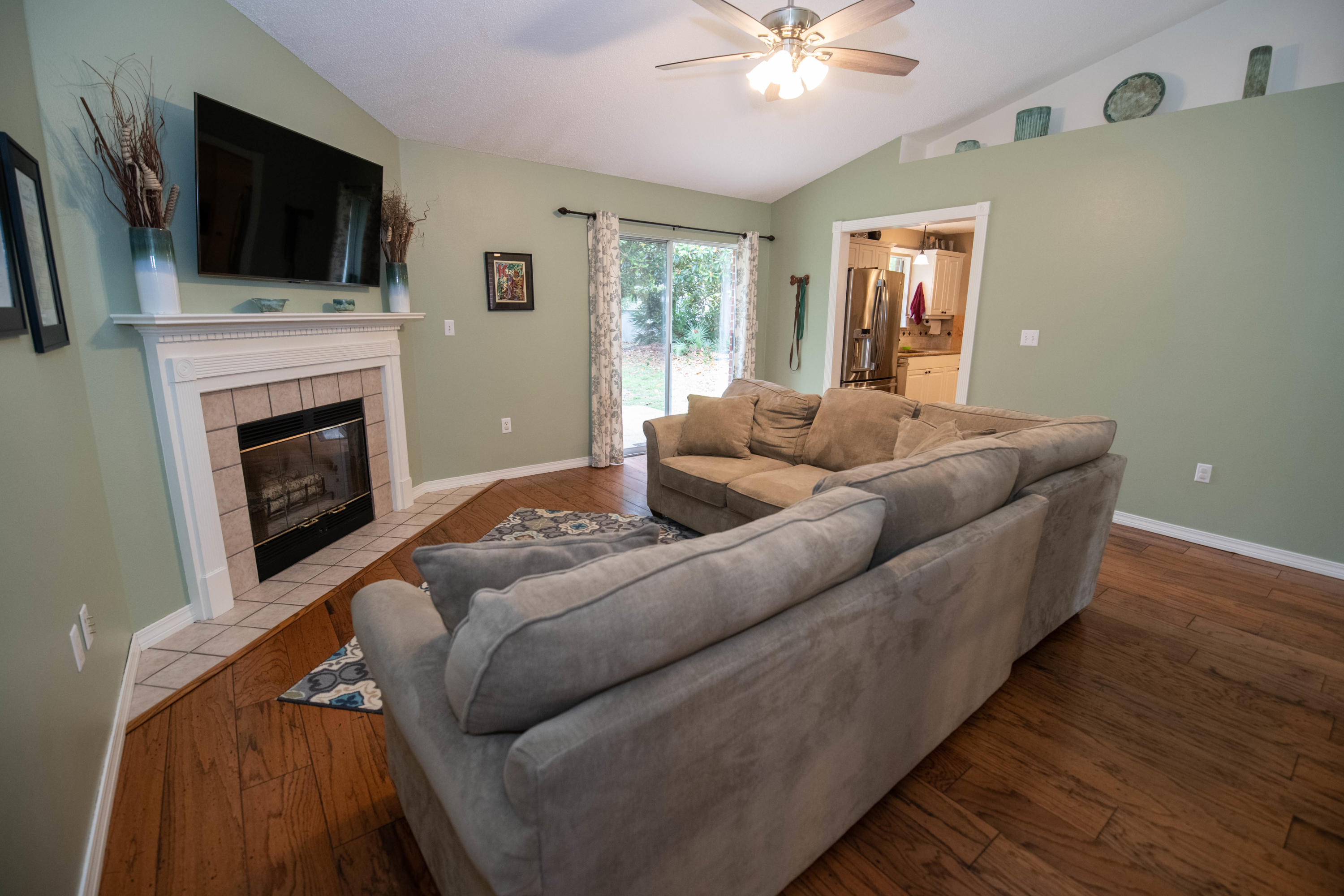 SOUTHMINSTER VILLAGE - Residential