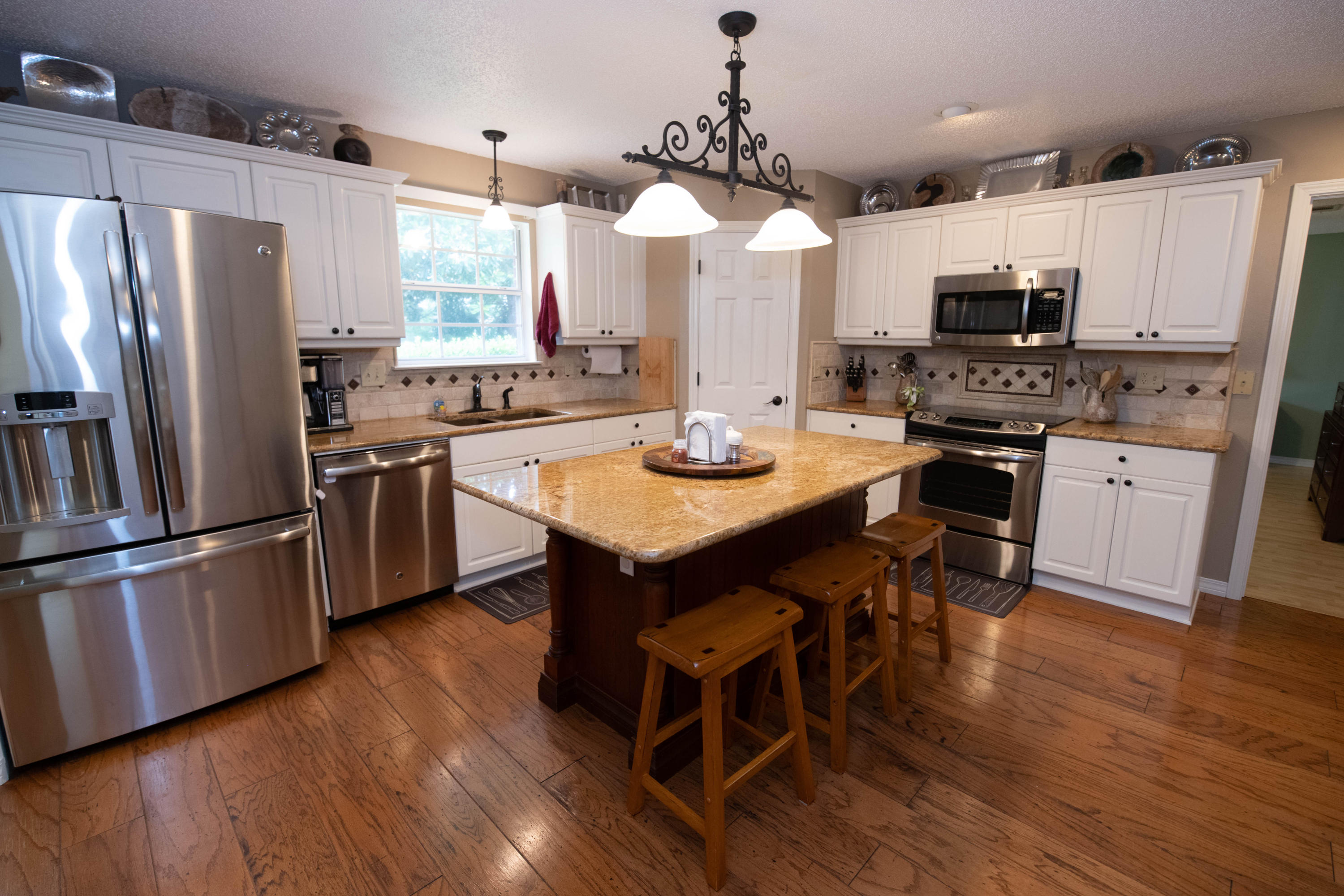 SOUTHMINSTER VILLAGE - Residential