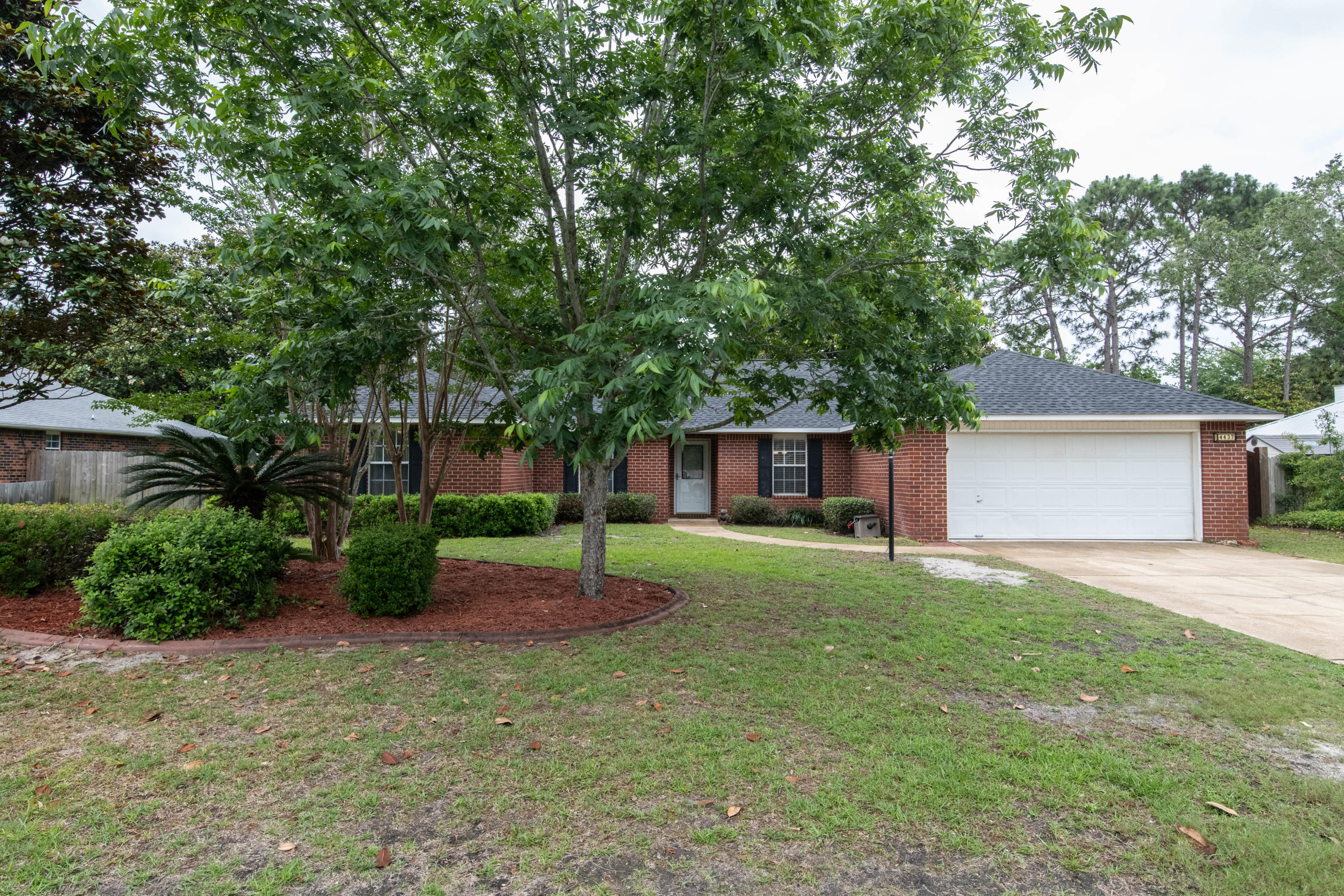 SOUTHMINSTER VILLAGE - Residential