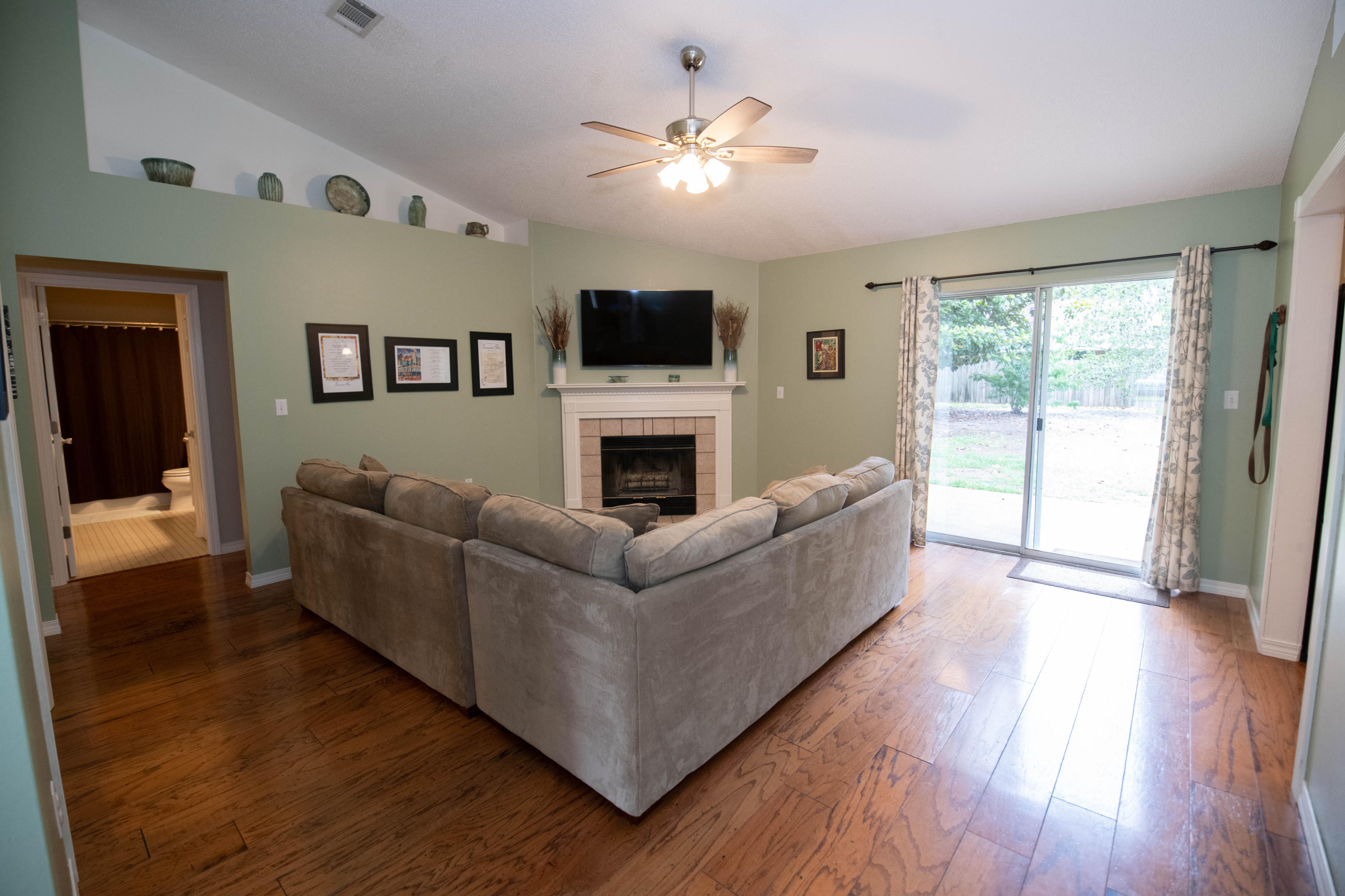 SOUTHMINSTER VILLAGE - Residential