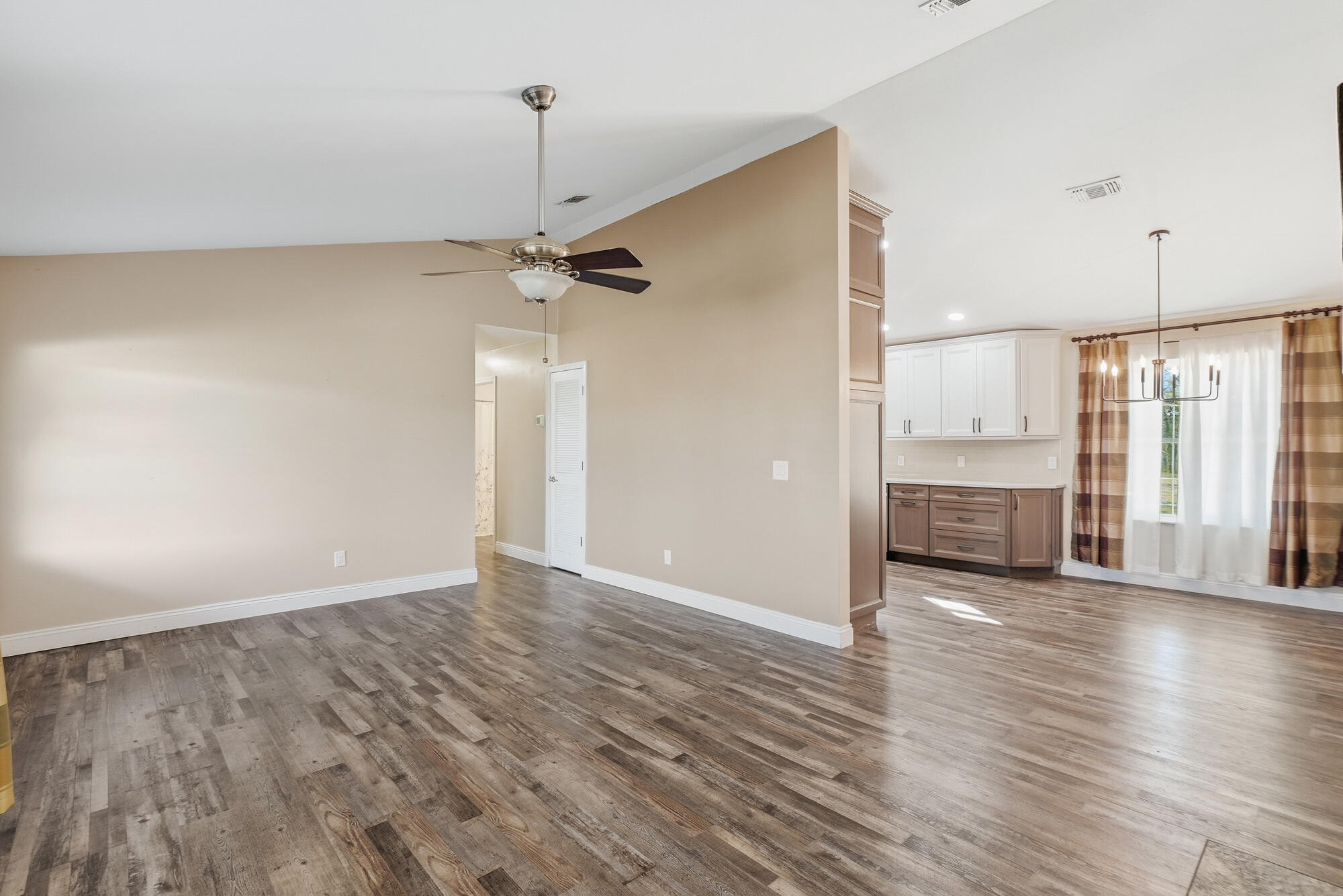 Kirkland Manor - Residential