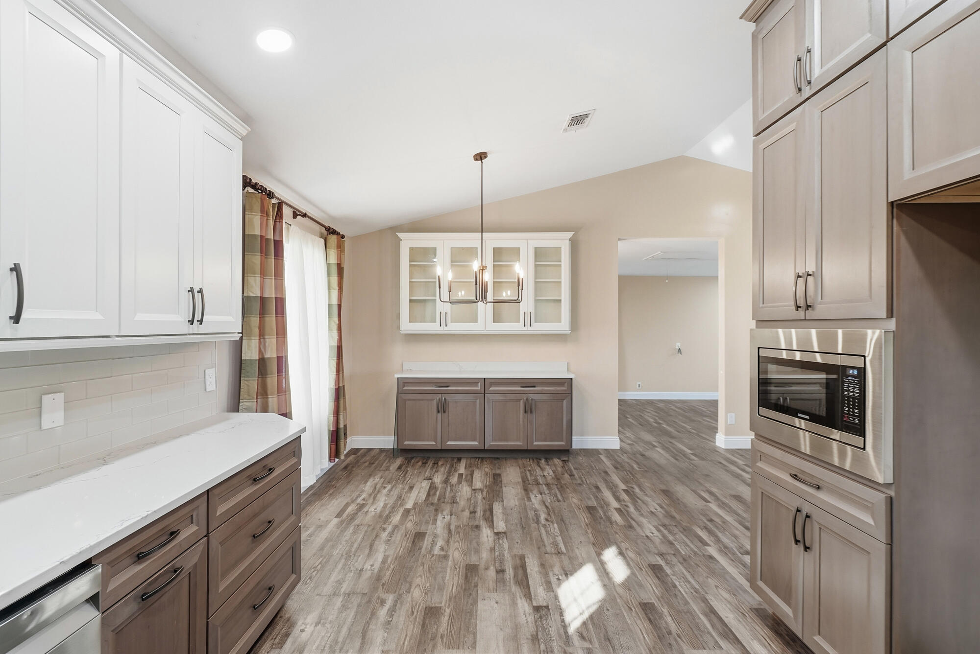 Kirkland Manor - Residential