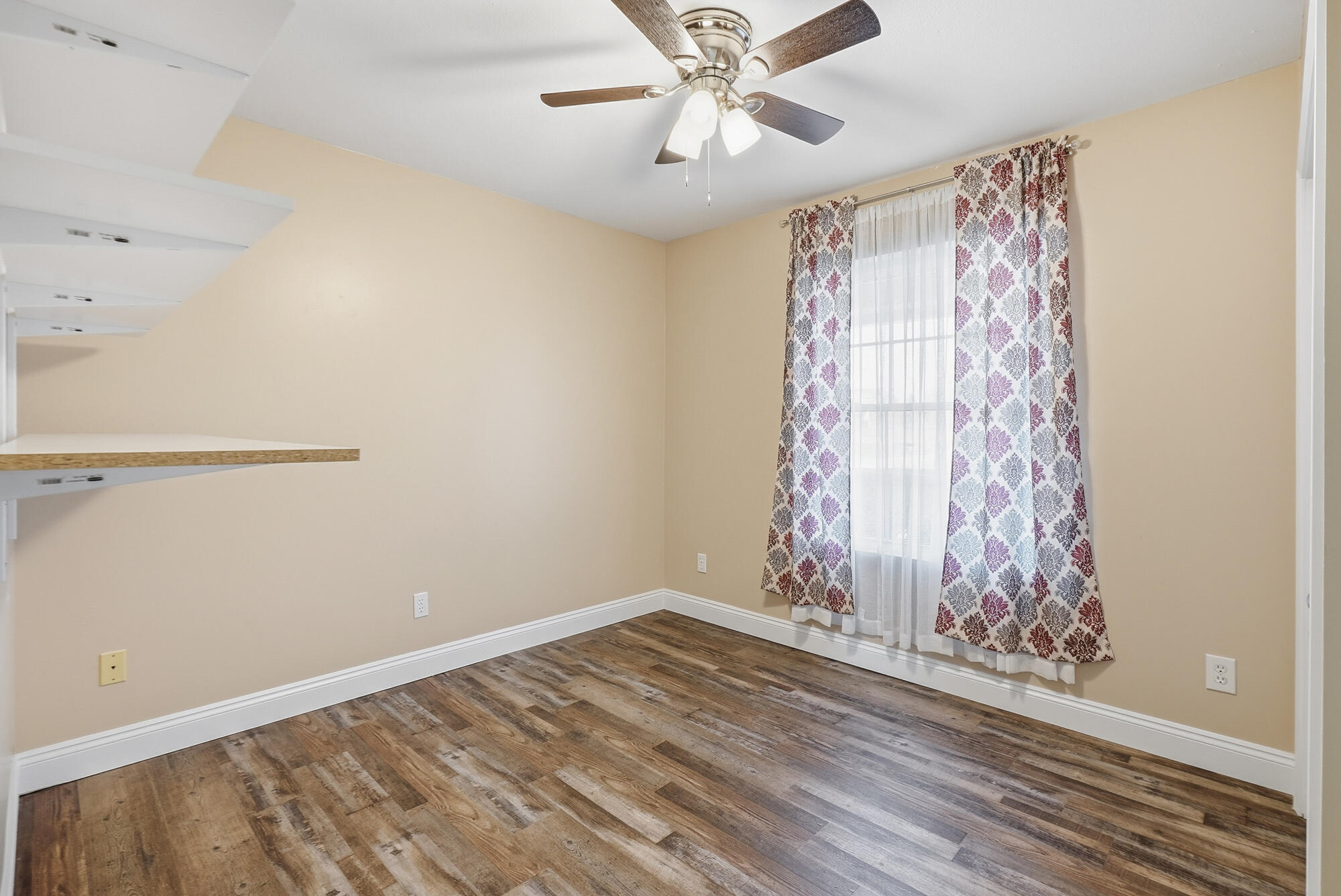 Kirkland Manor - Residential