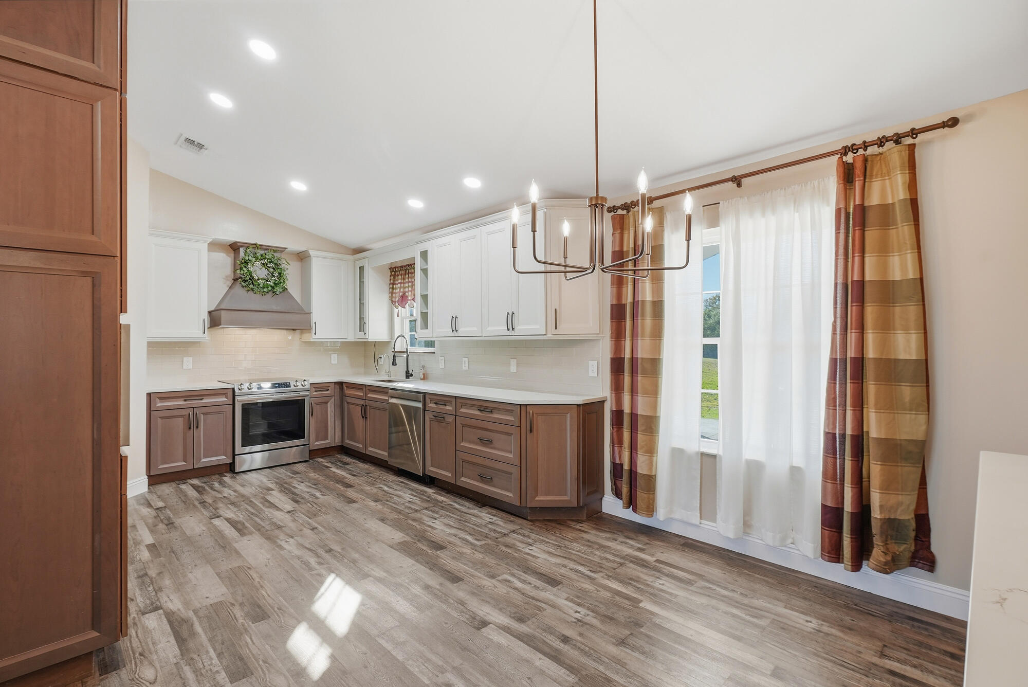 Kirkland Manor - Residential