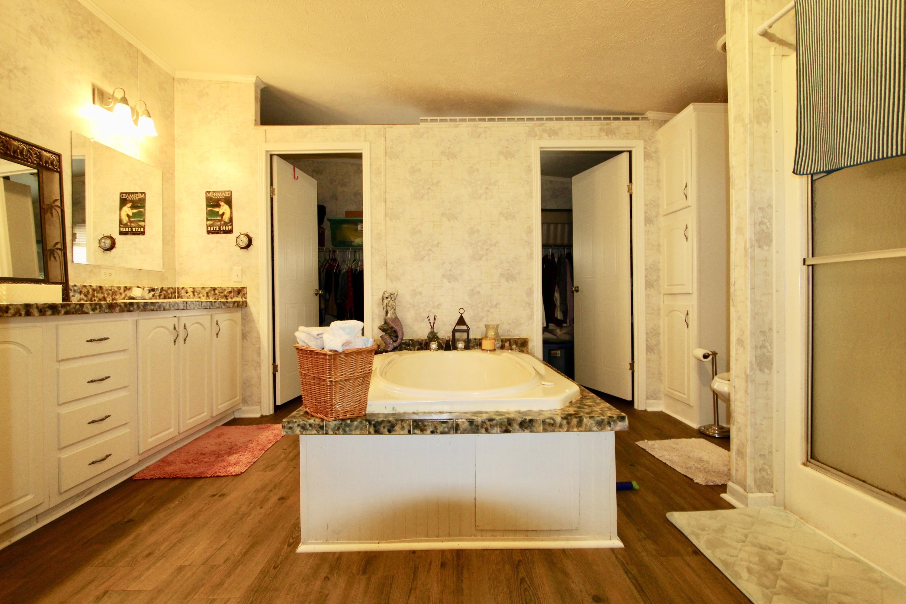 HOLLY GROVE SOUTH - Residential