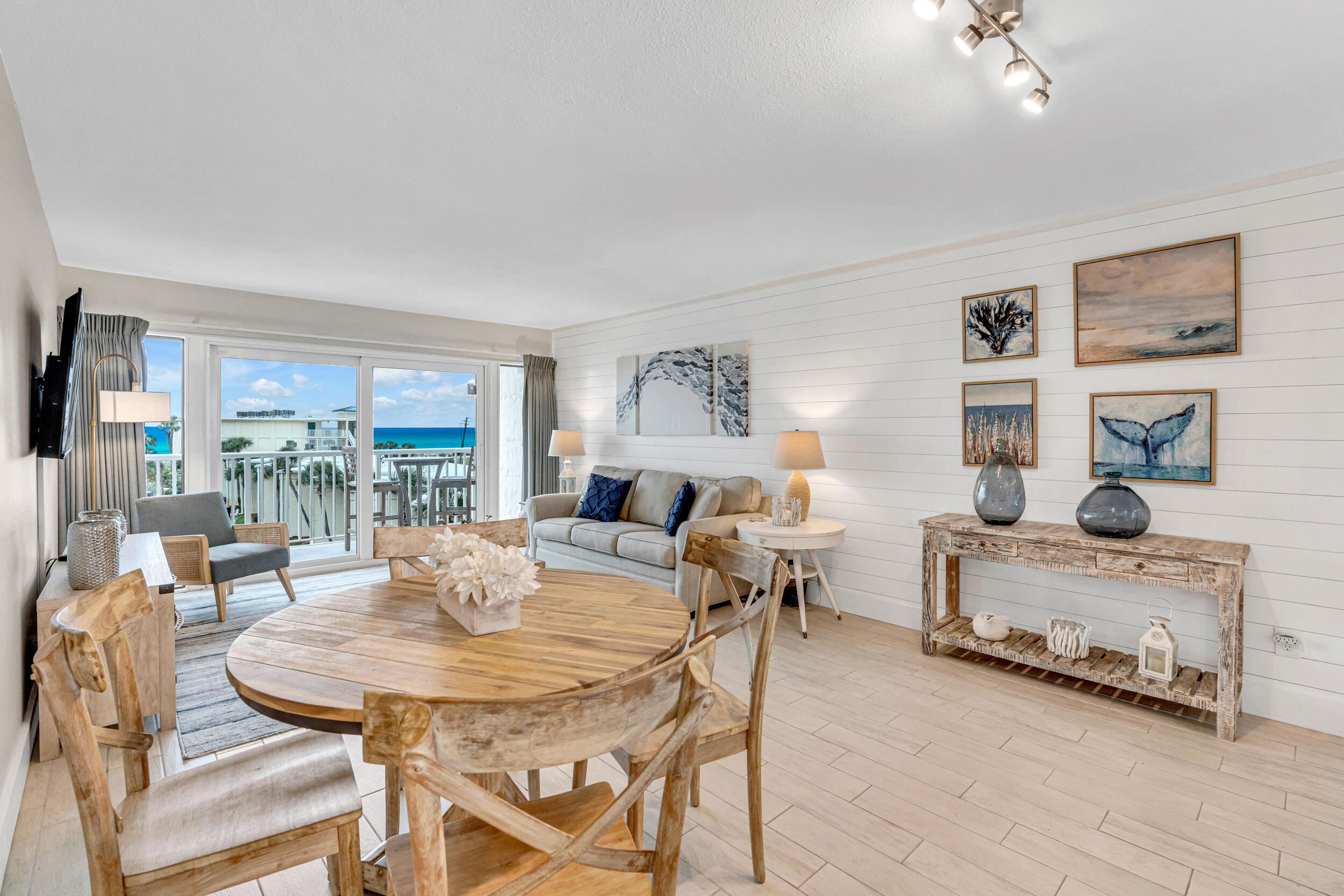 SILVER DUNES CONDO - Residential