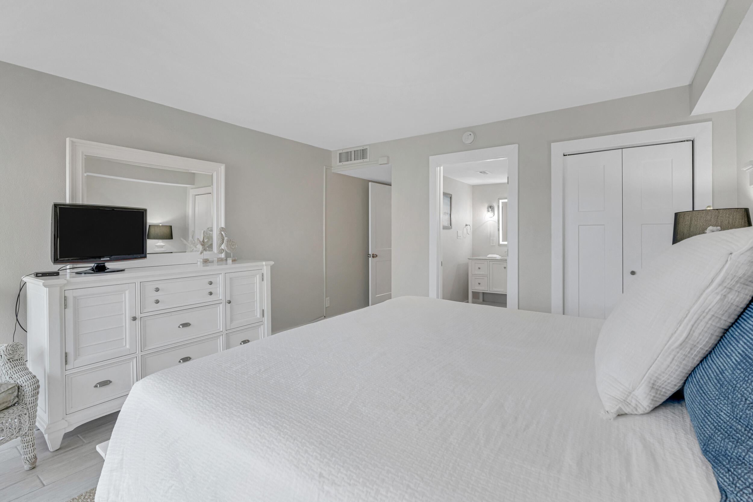 SILVER DUNES CONDO - Residential