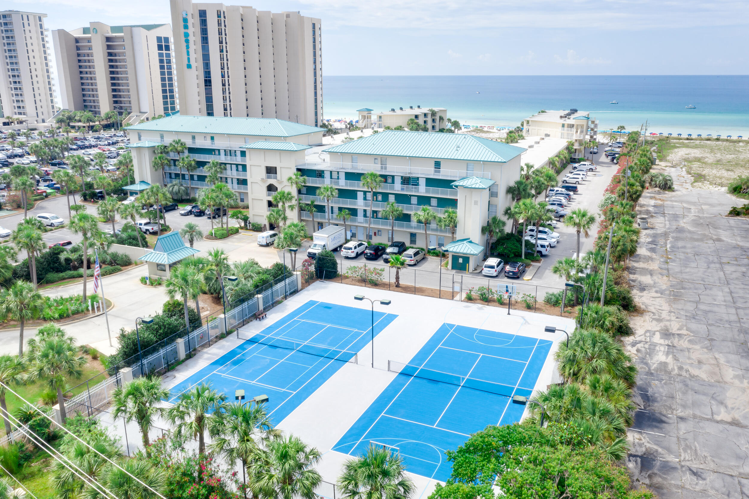 SILVER DUNES CONDO - Residential