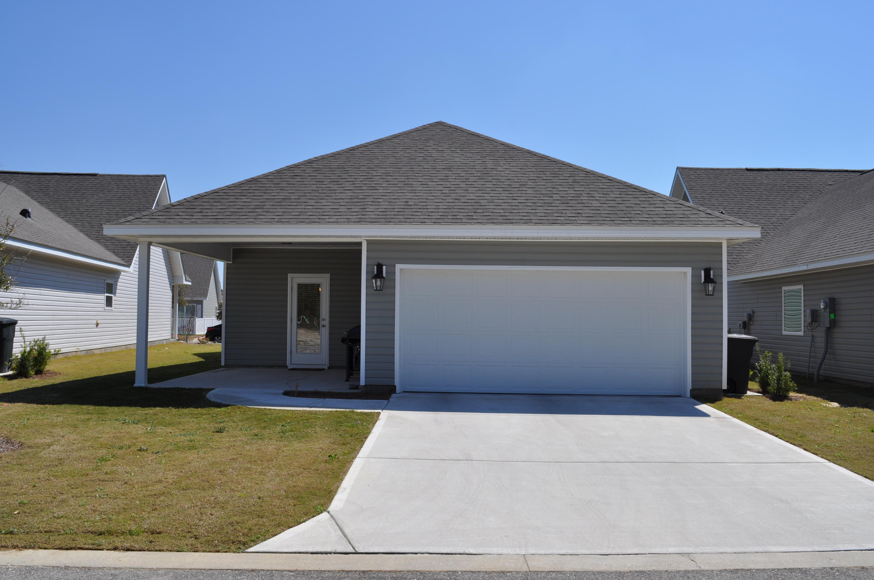 HAMMOCK BAY - Residential Lease