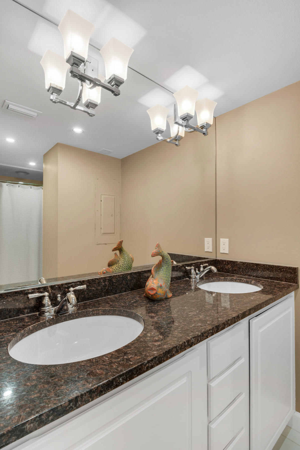 JETTY EAST CONDO - Residential