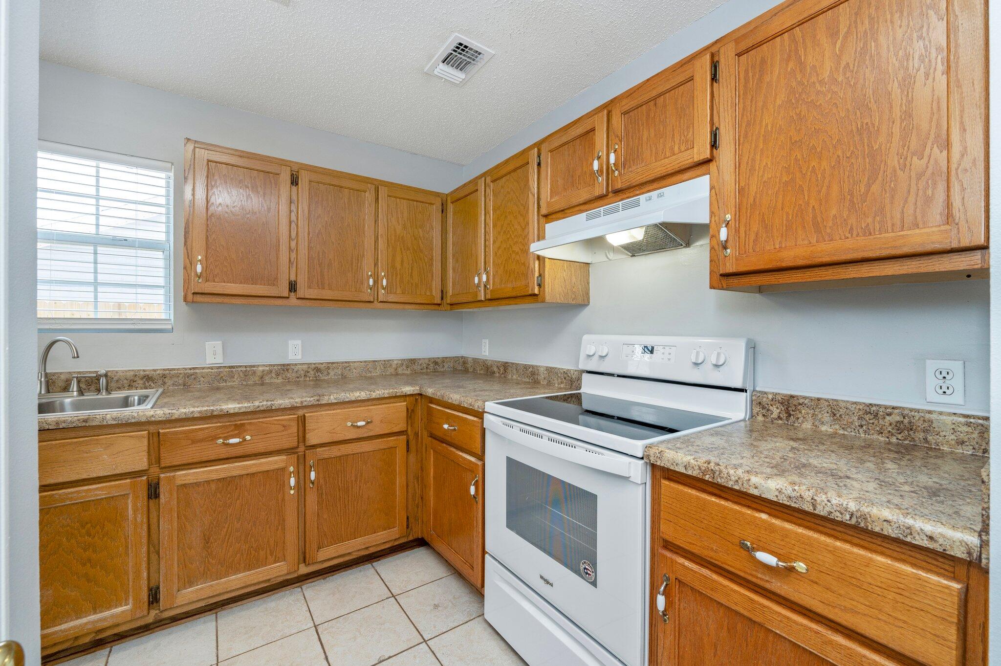 CARDINAL ESTATES - Residential Lease