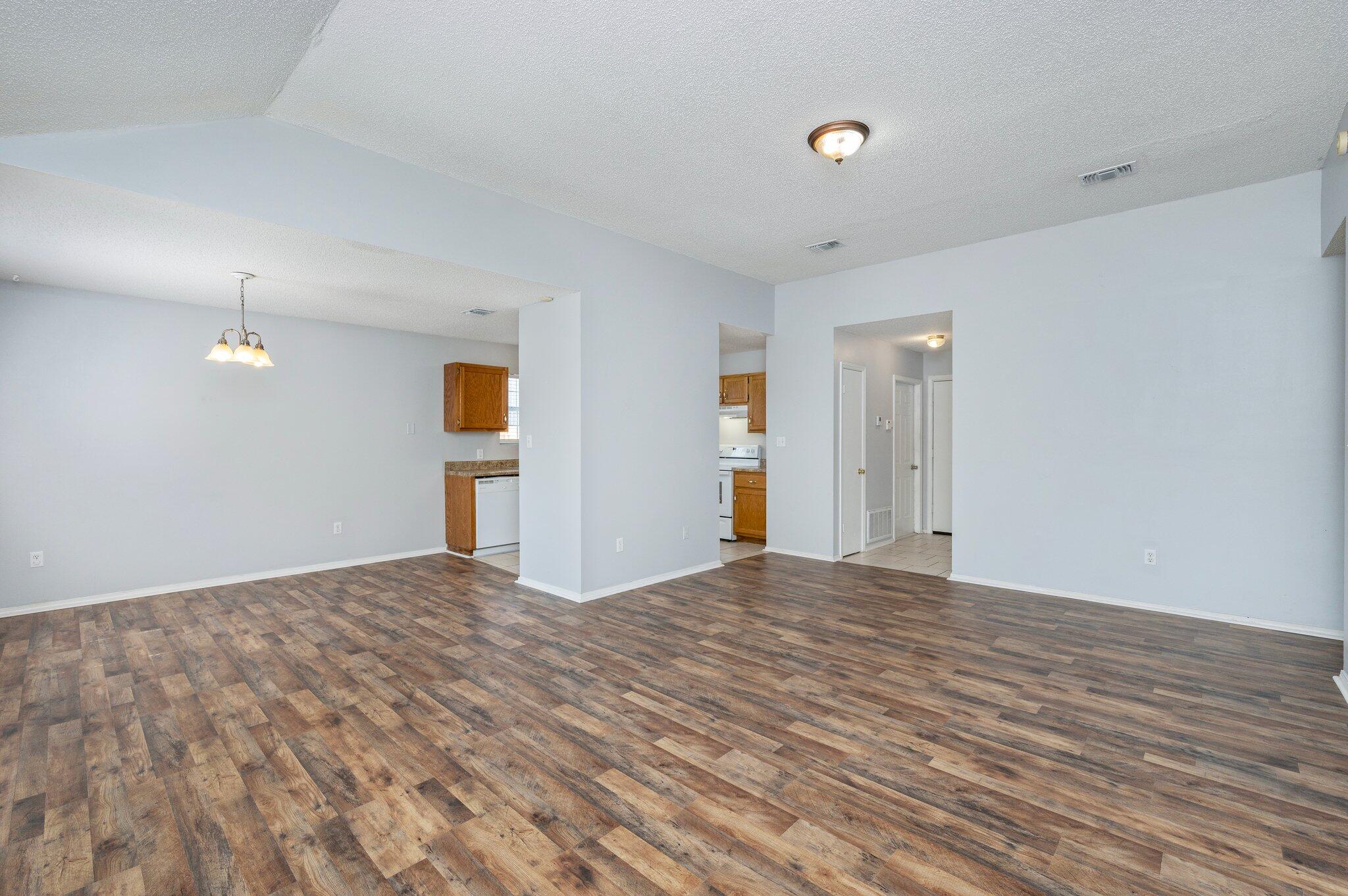 CARDINAL ESTATES - Residential Lease