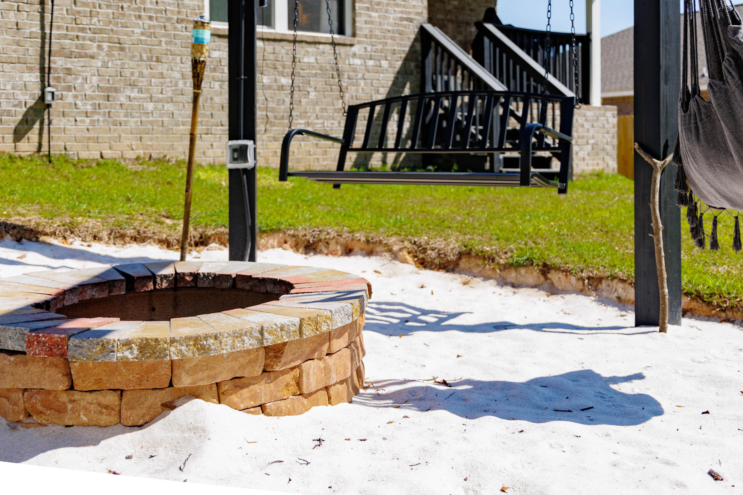 LAKERIDGE EST - Residential