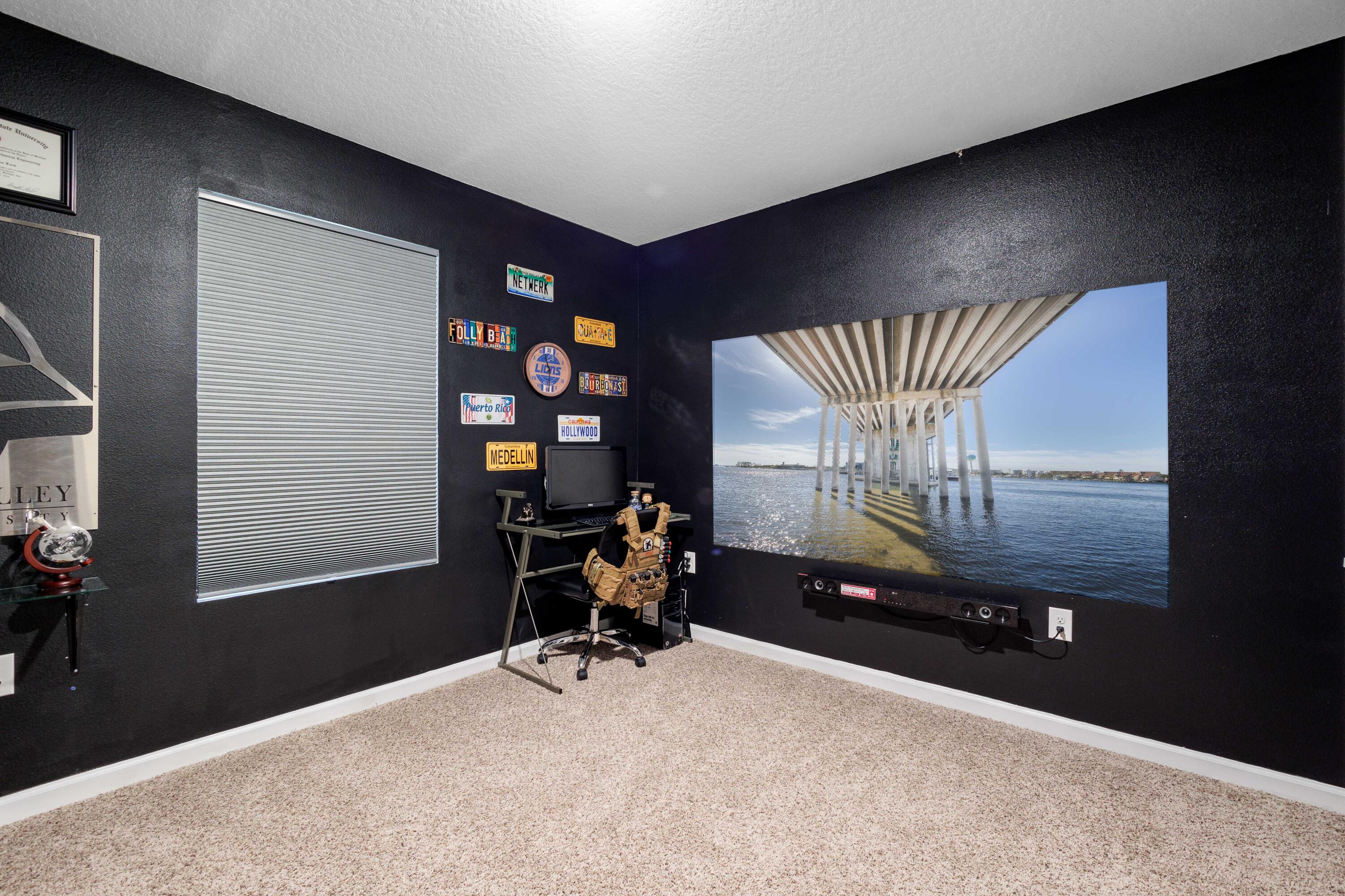 LAKERIDGE EST - Residential