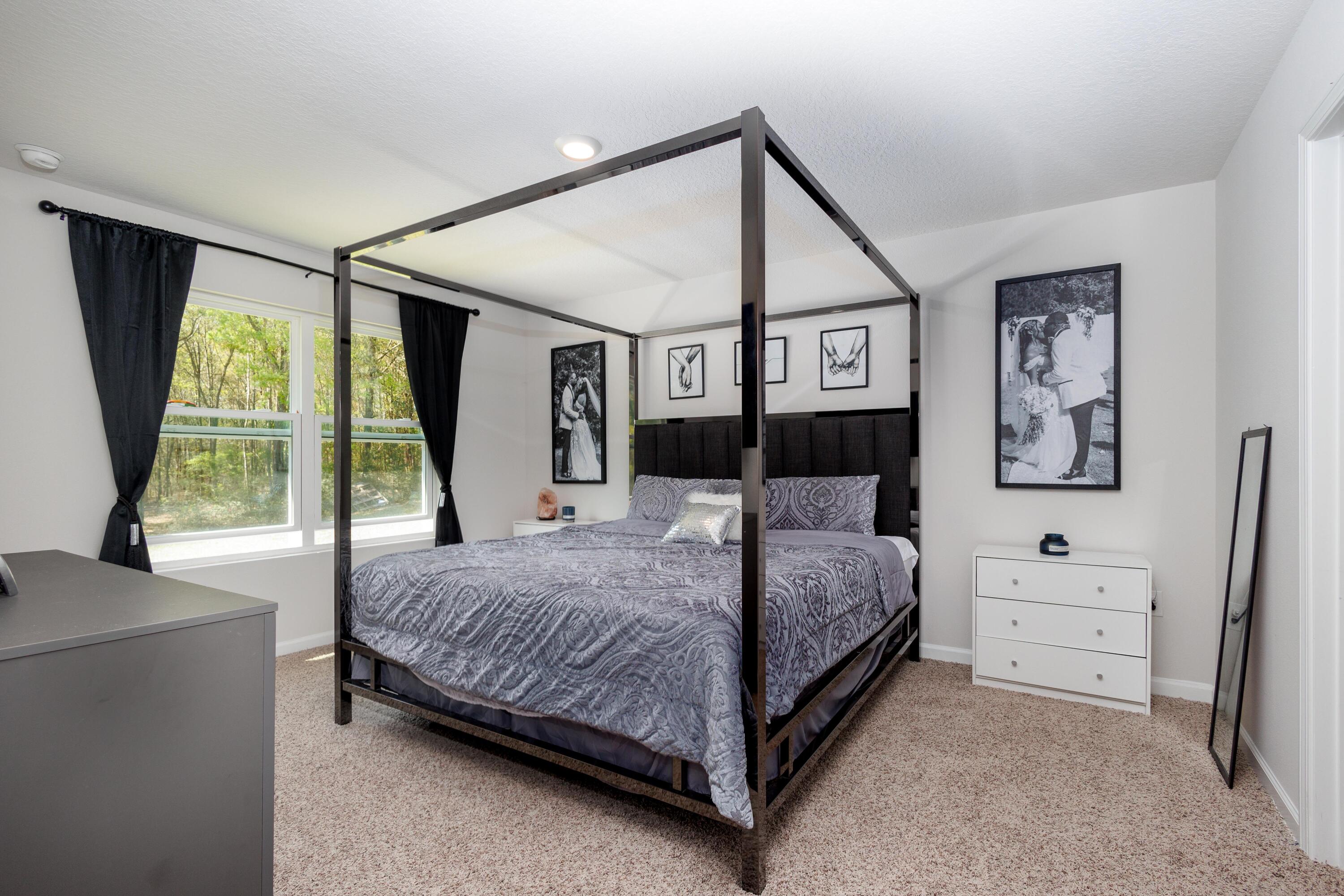 LAKERIDGE EST - Residential