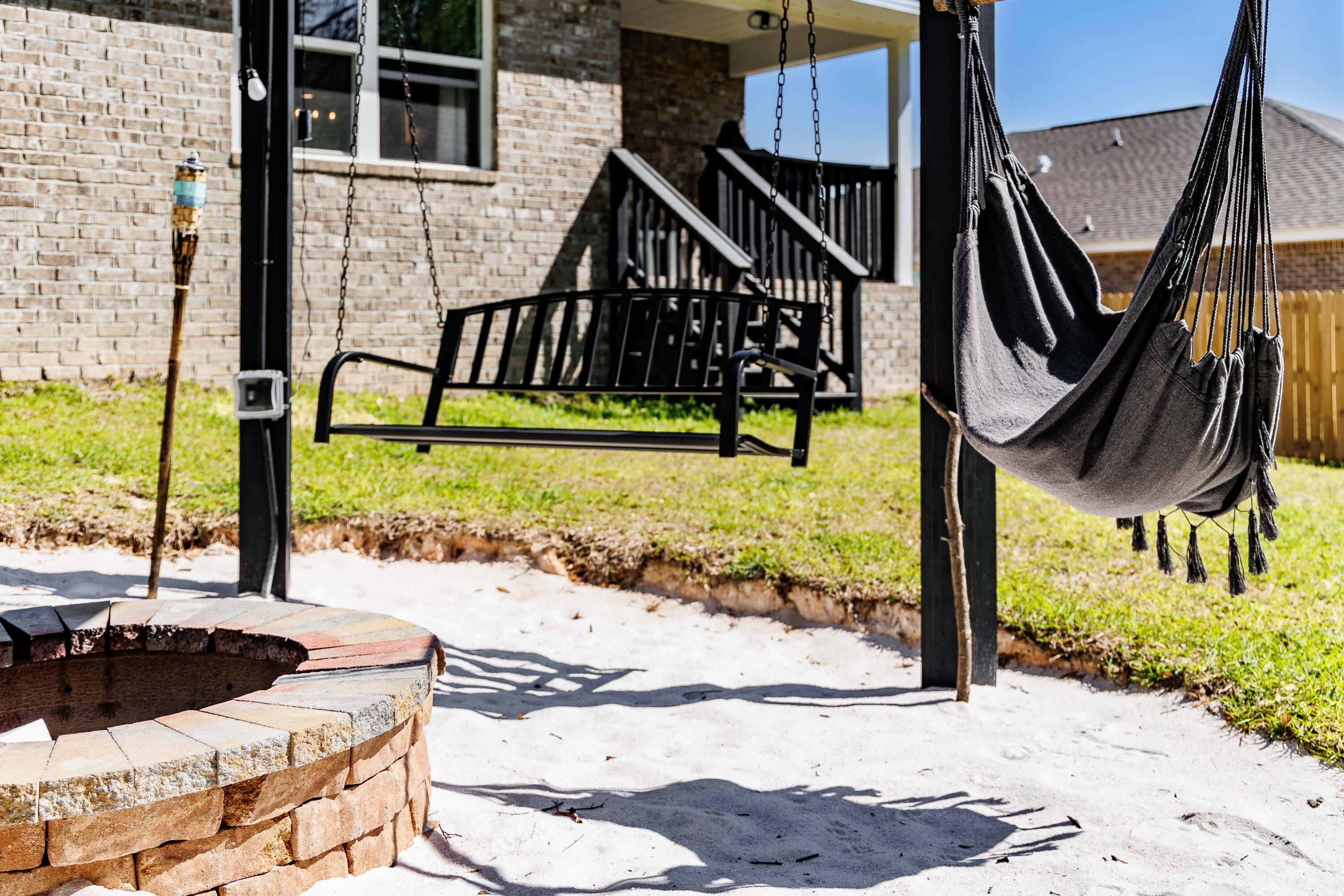 LAKERIDGE EST - Residential