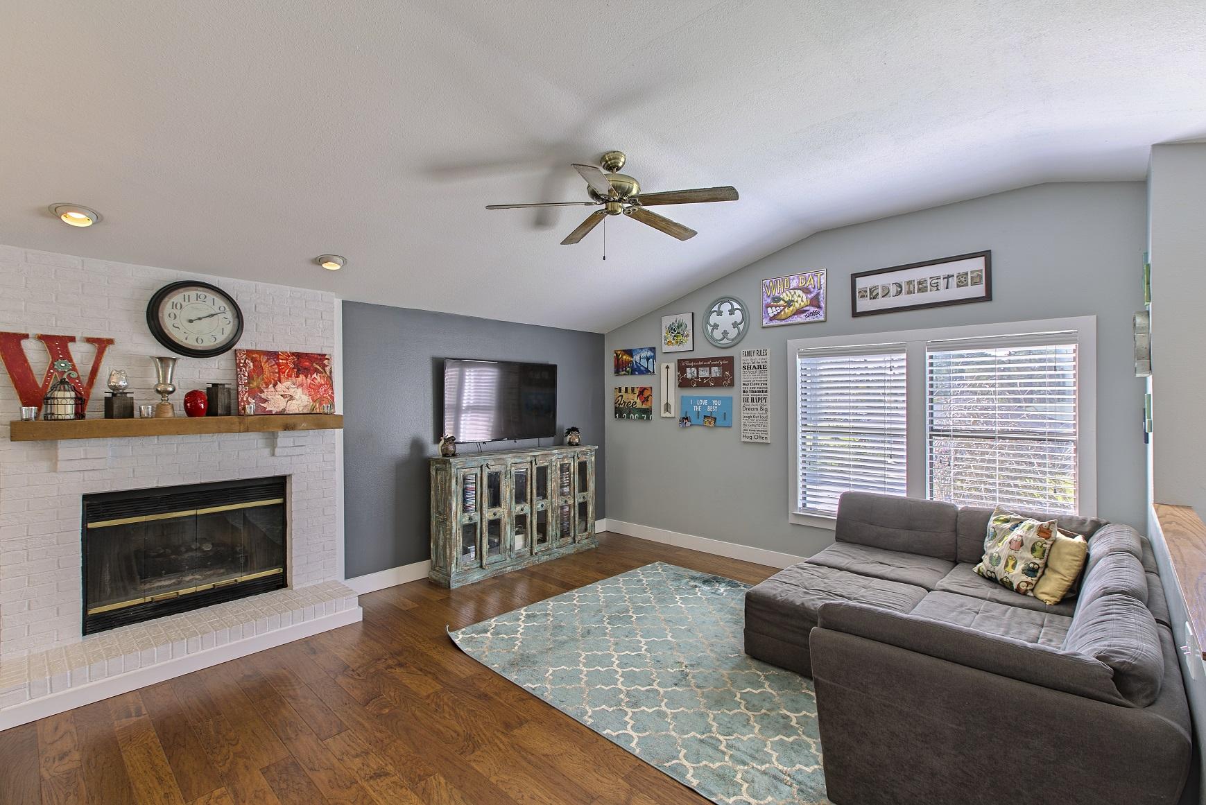 HOLIDAY SHORES ESTATES - Residential