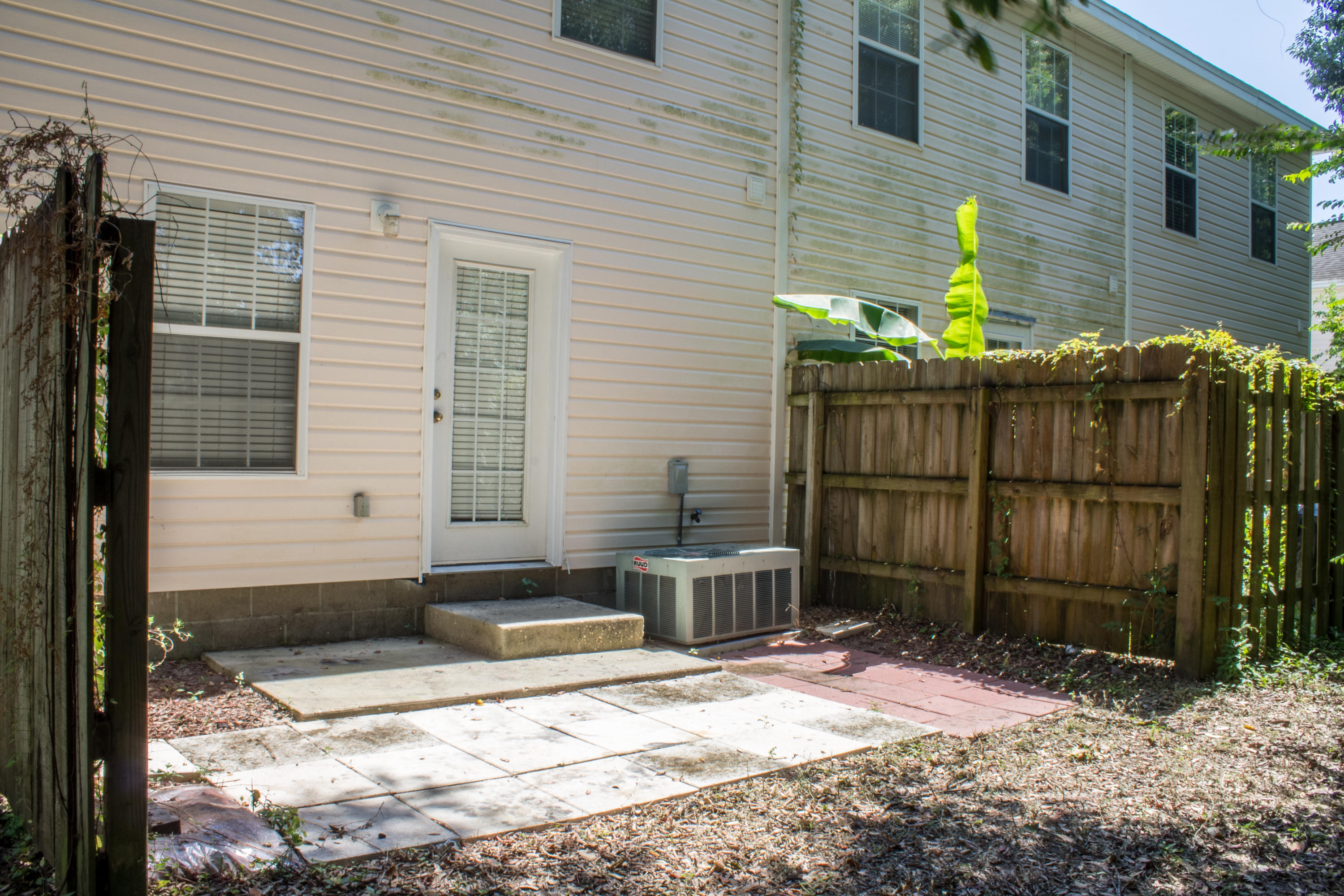 OAK PARK TOWNHOMES - Residential