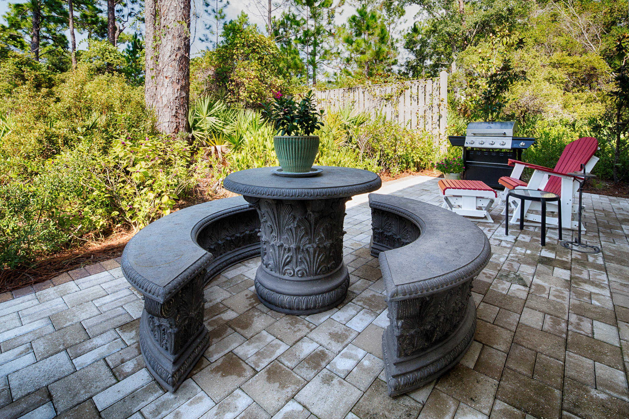 COTTAGES AT EASTERN LAKE - Residential