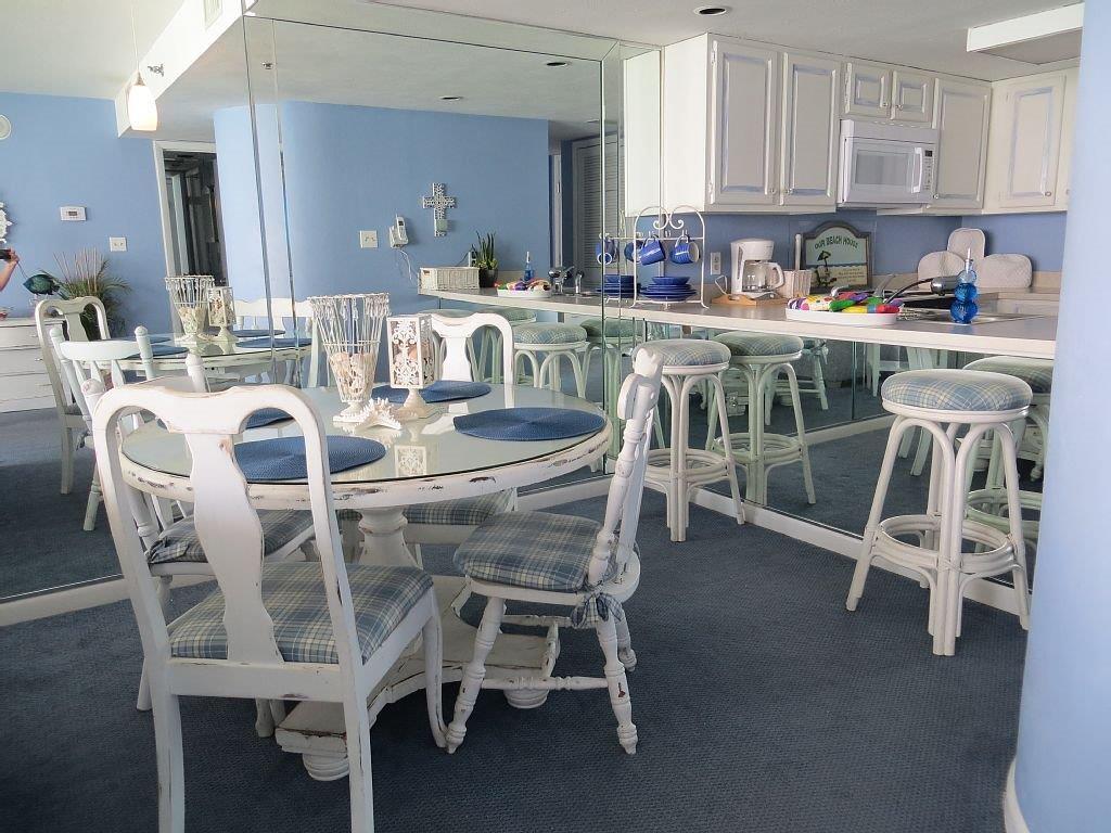 ONE SEAGROVE PLACE CONDOMINIUMS - Residential