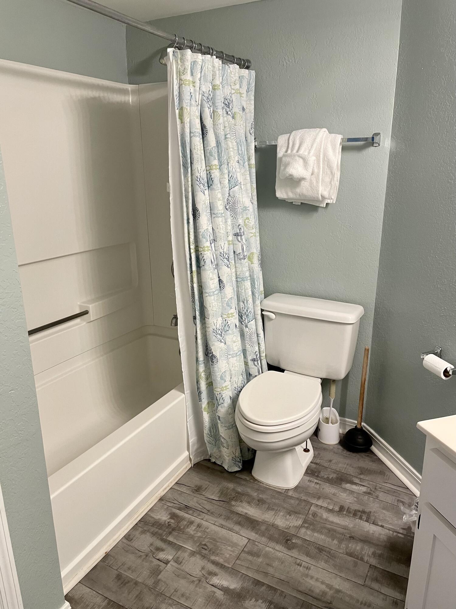 ISLANDER BEACH RESORT PH 2 - Residential