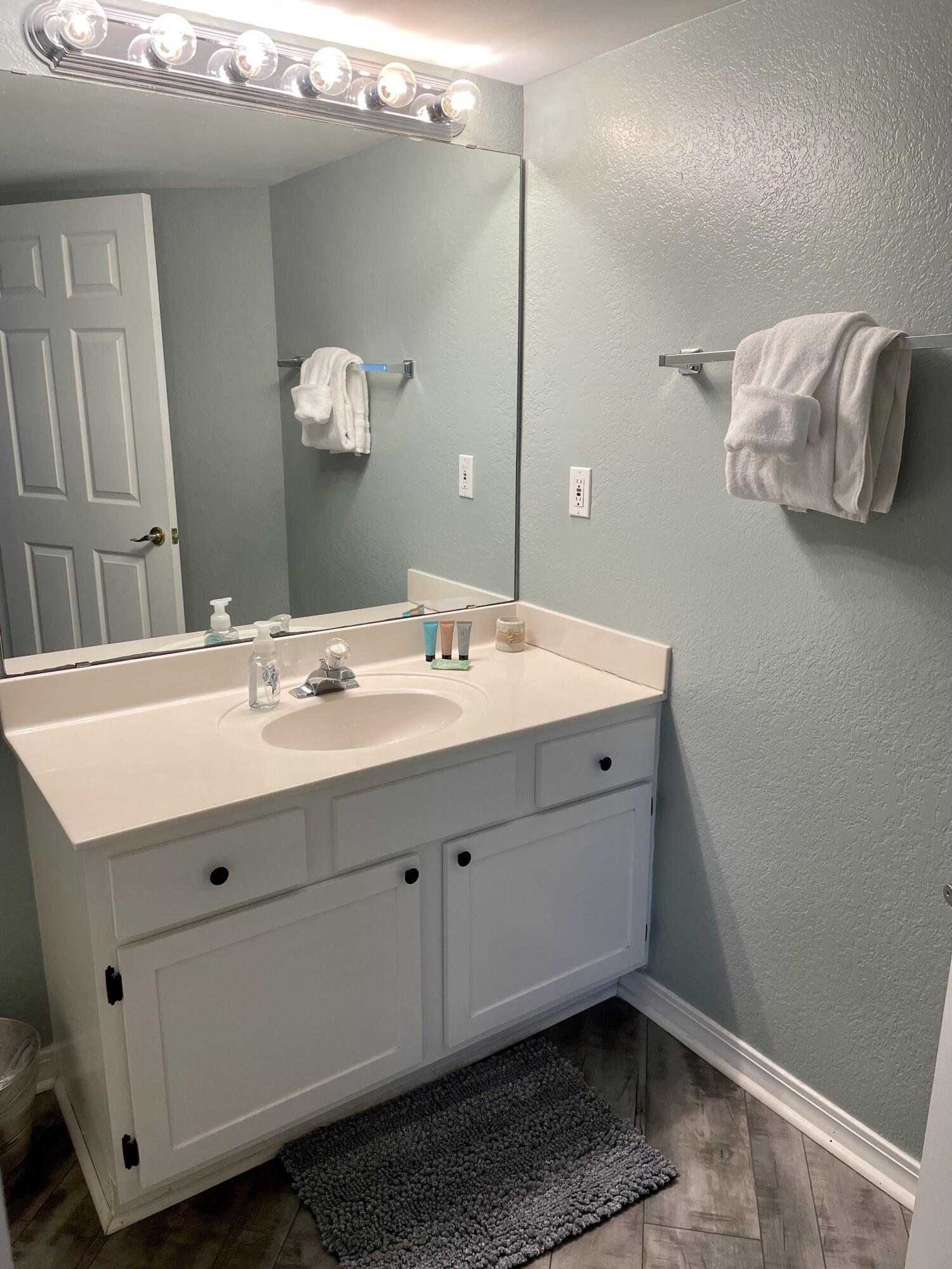 ISLANDER BEACH RESORT PH 2 - Residential