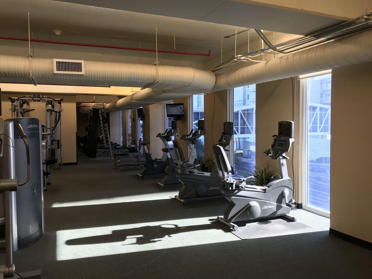 MAJESTIC BEACH TOWERS I - Residential