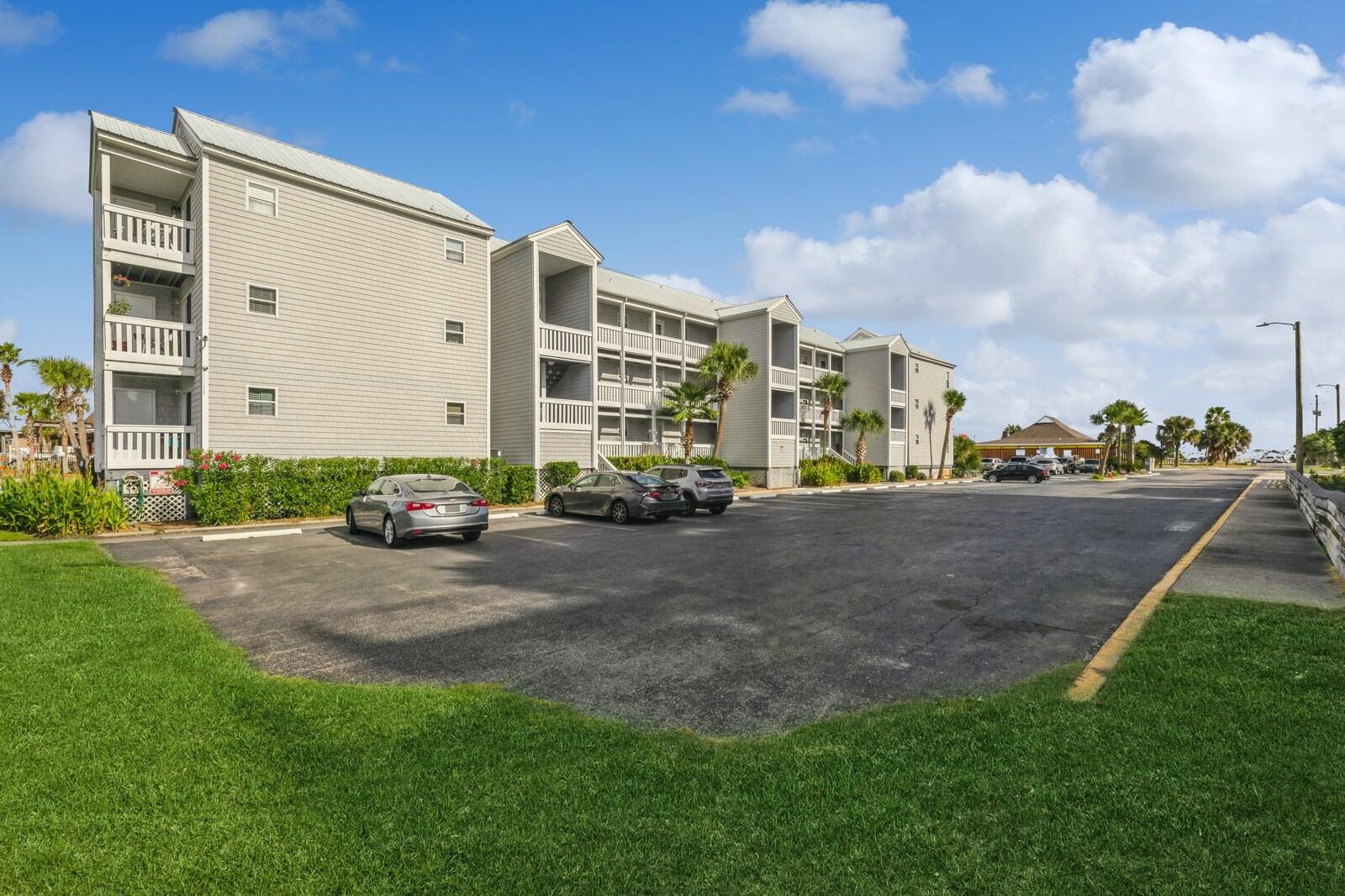 HERMITAGE CONDOMINIUM - Residential