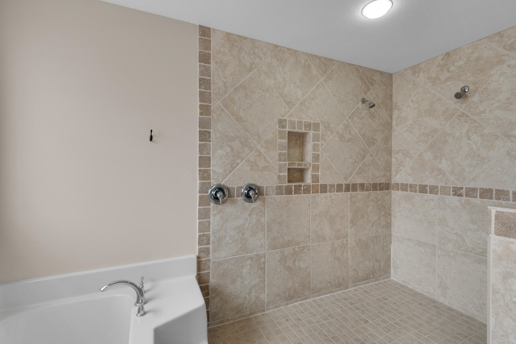 THE MEADOWS - Residential